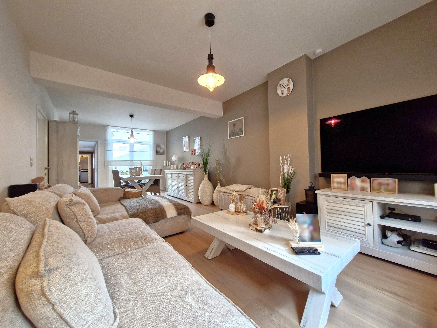 Gerenoveerde woning met garage in het centrum van Heist. foto 5