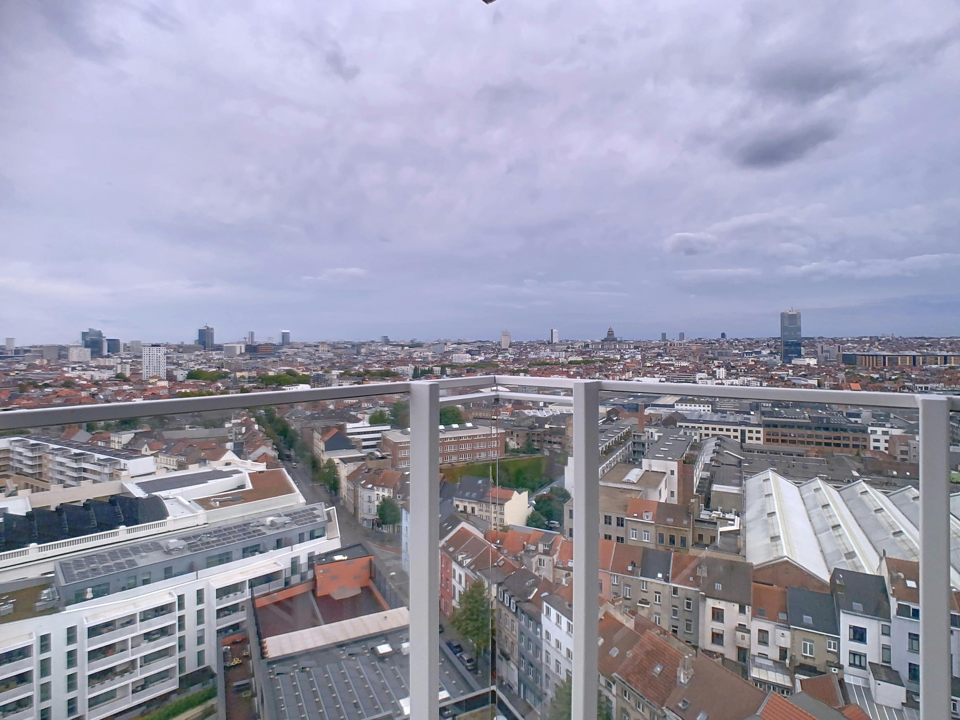 Molenbeek - Ruime studio op 15de verdieping te huur  foto 8