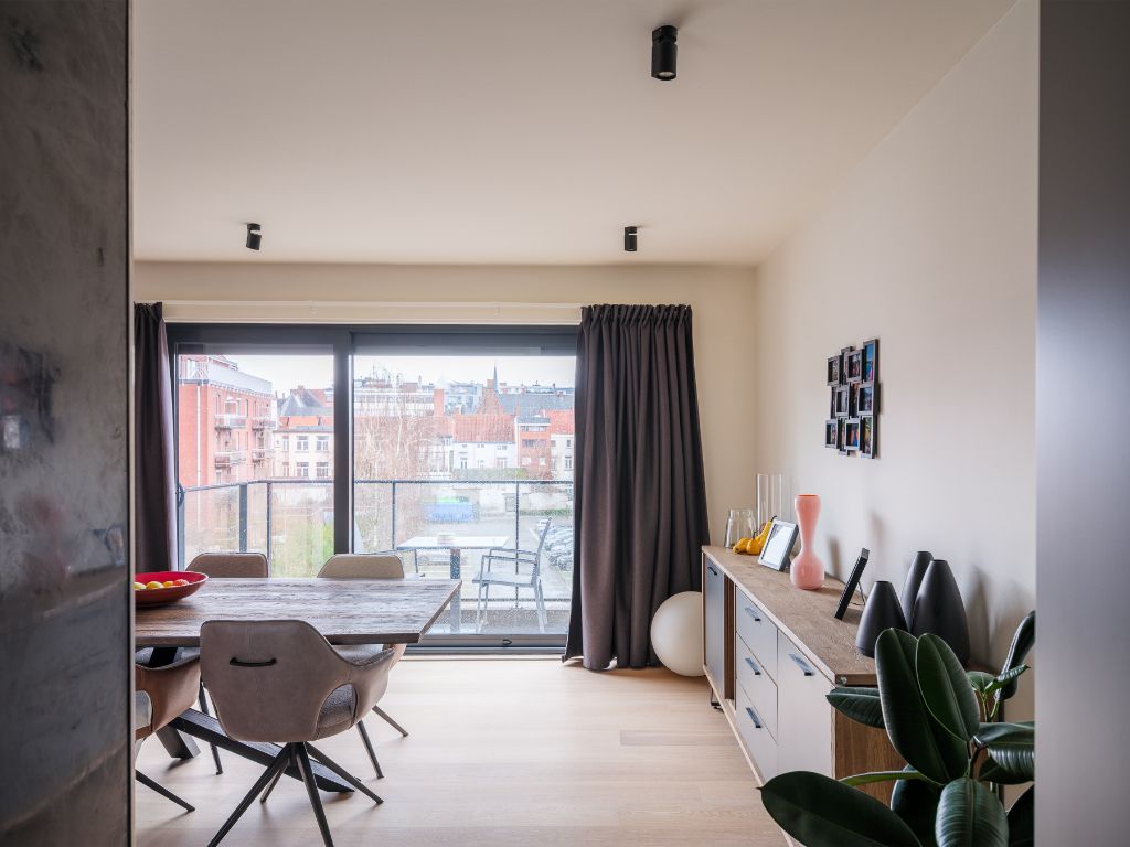 Ruim en lichtrijk duplexappartement met 2 slaapkamers, meerdere terrassen en staanplaats aan Ter Platen foto 9