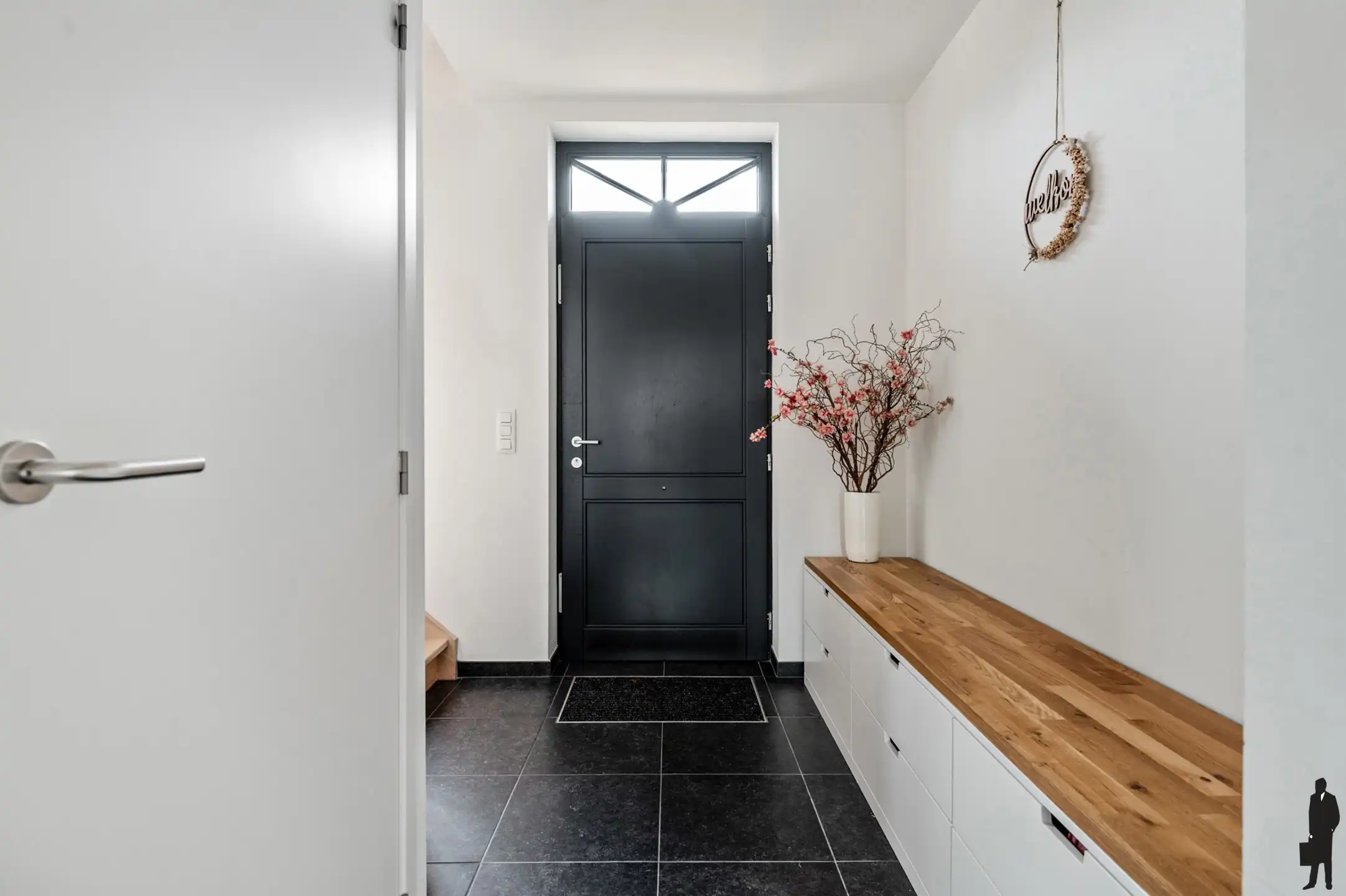 Instapklare woning met 4 slpks, ZO tuin en dubbele garagebox foto 13