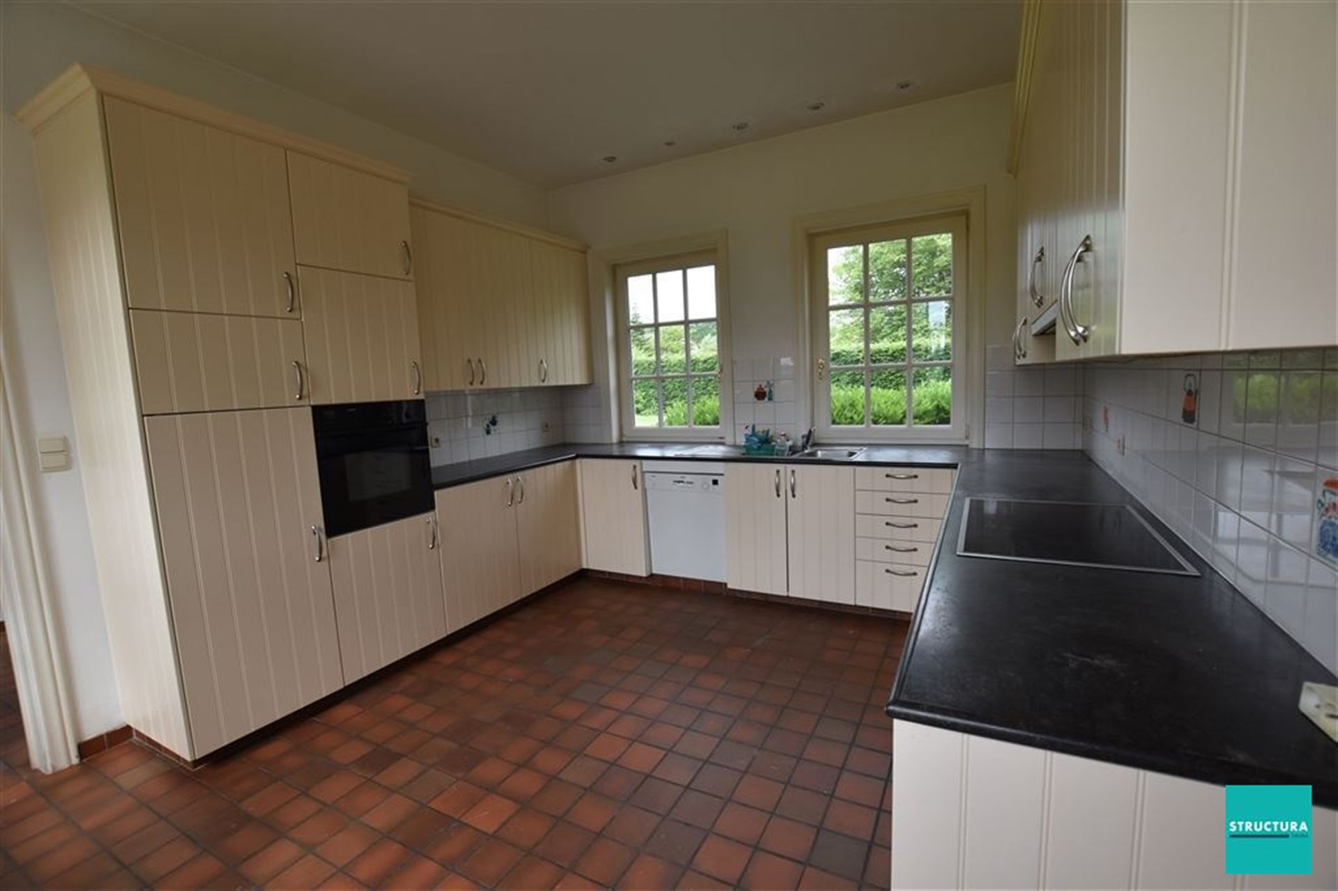 Unieke villa te huur in Humbeek foto 8