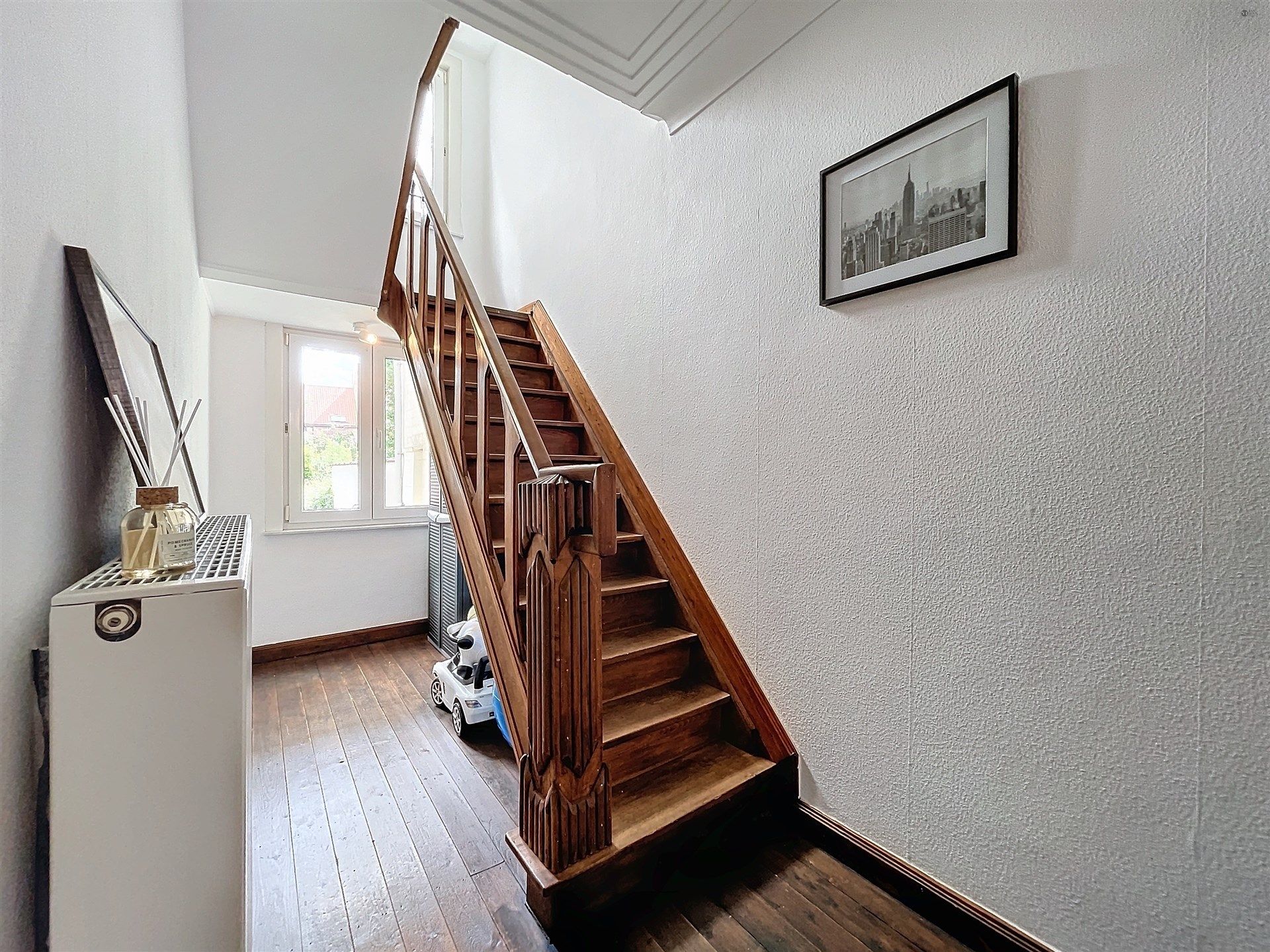 Prachtig herenhuis met 5 slaapkamers en zuid gerichte tuin in Sint-Niklaas. foto 11