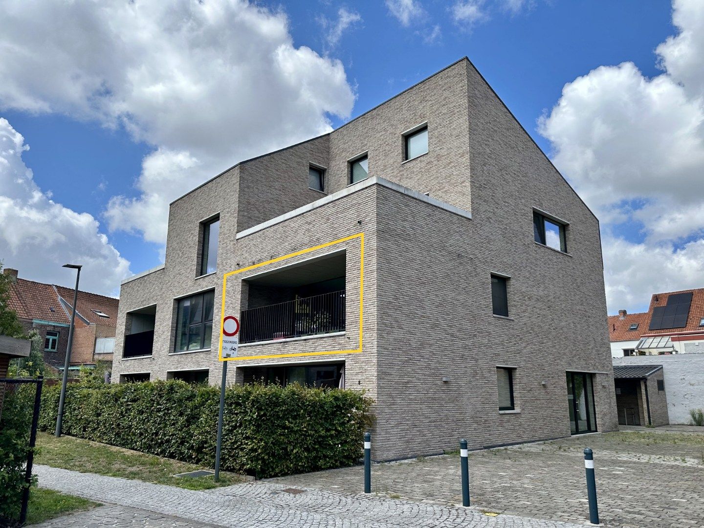 ()=>{if(producerUpdateValueVersion(node),producerAccessed(node),node.value===ERRORED)throw node.error;return node.value} Joseph Bogaertstraat 8 -/0101 - 8000 Brugge