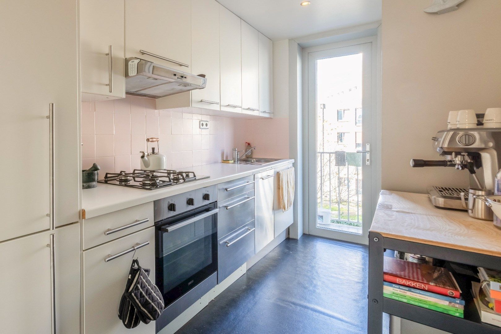 Instapklaar en goed gelegen 1slp. app. foto 10