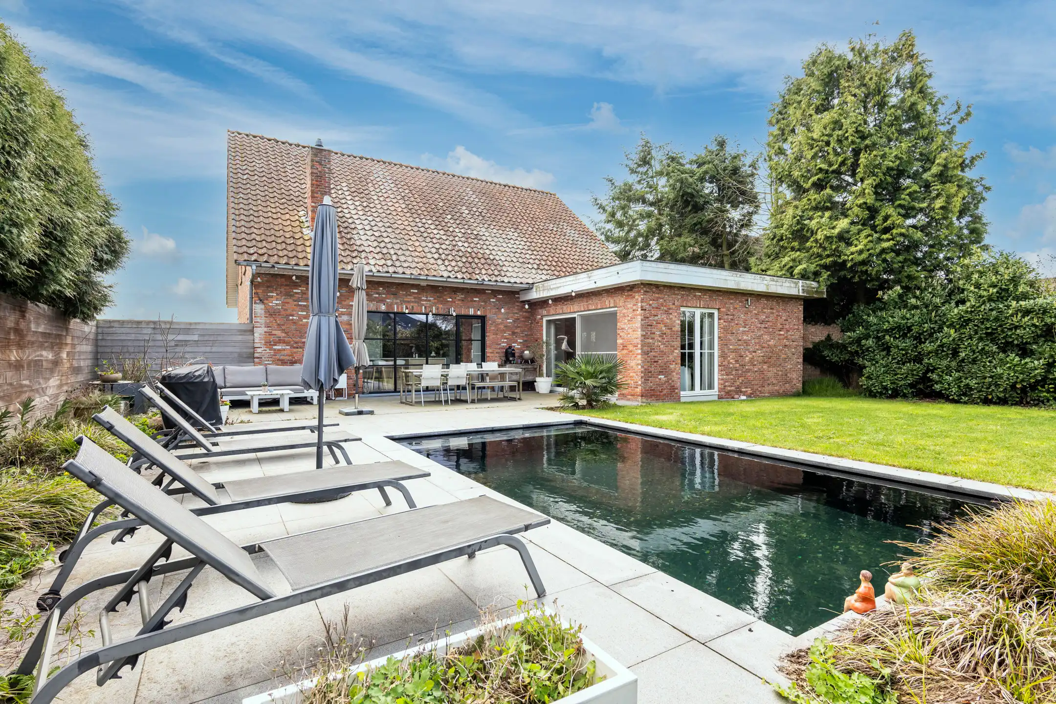 Instapklare, rustig gelegen woning met zwembad op 712m² foto 19