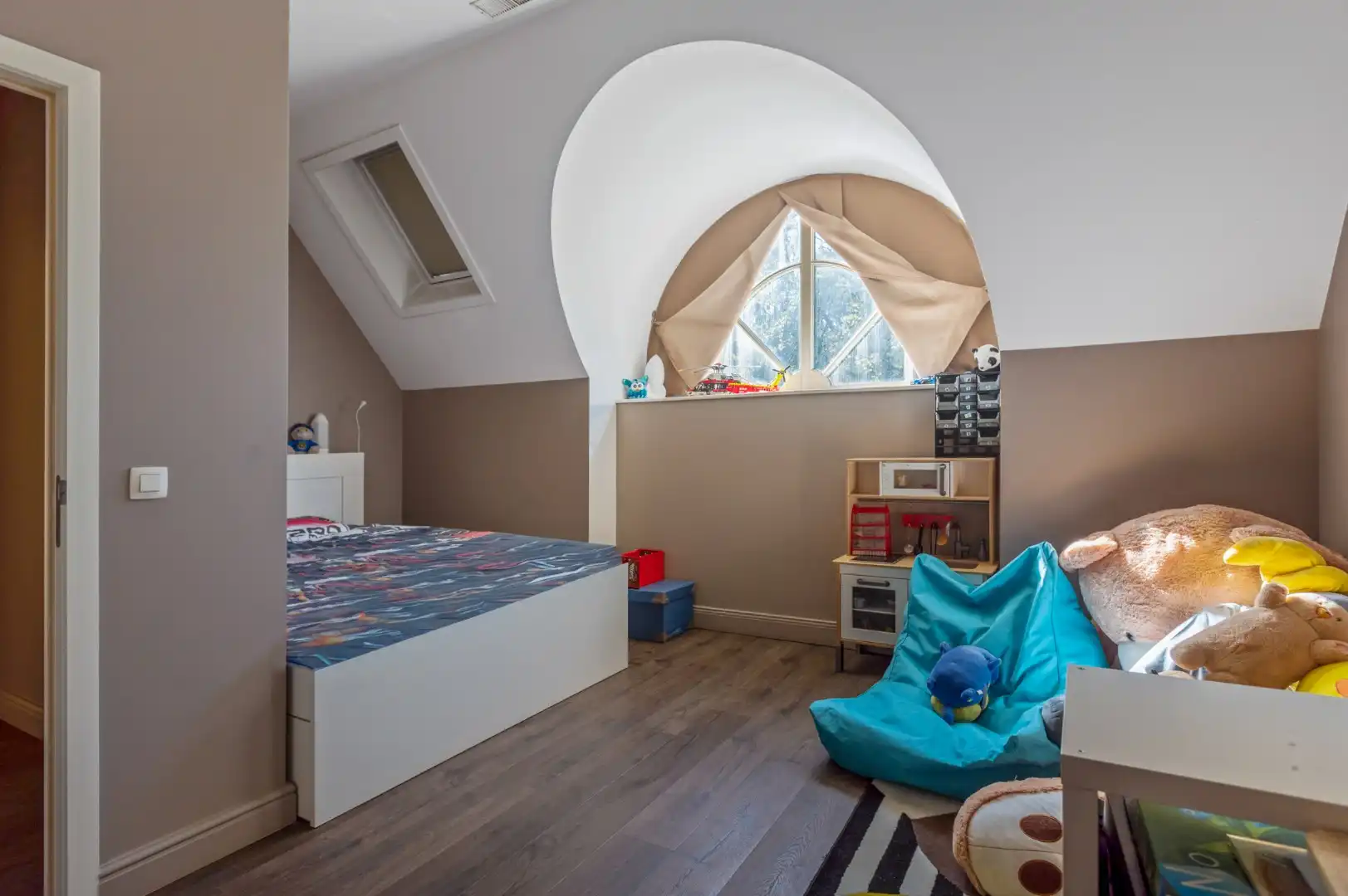 Exclusieve familievilla (413m²) op bosrijke toplocatie te Belsele foto 26