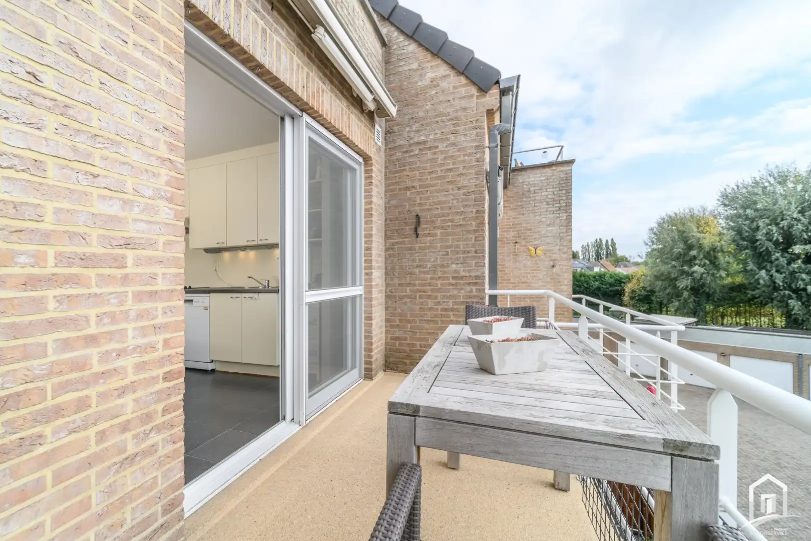Comfortabel wonen met terras en ruime garagebox in Haaltert foto 9