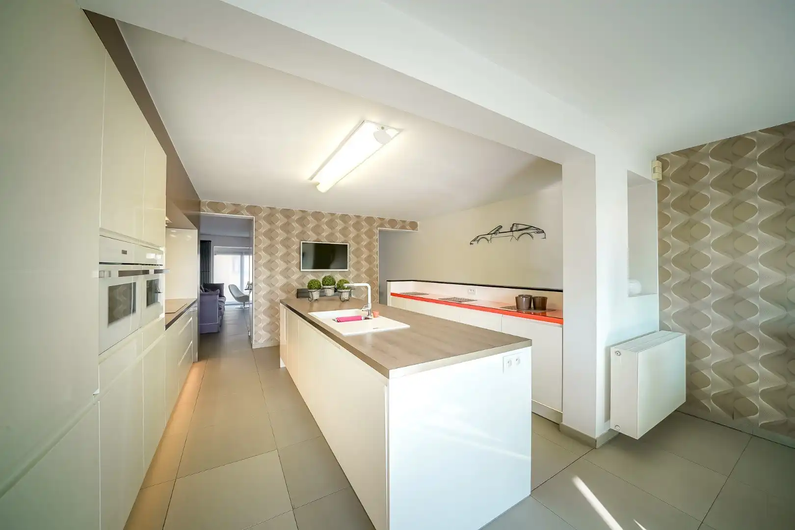 Ruime eengezinswoning in centrum Oudenburg met handelsruimte op gelijkvloers. foto 15