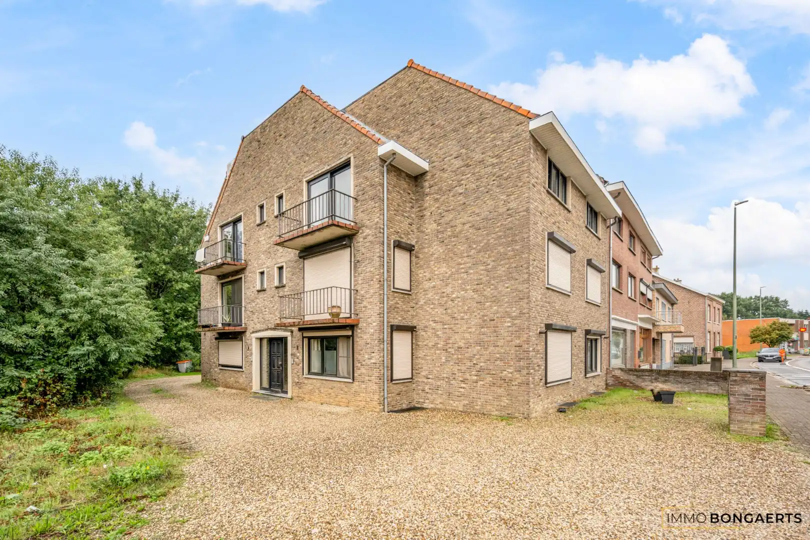 Gemeubeld appartement met 2 slaapkamers foto {{pictureIndex}}