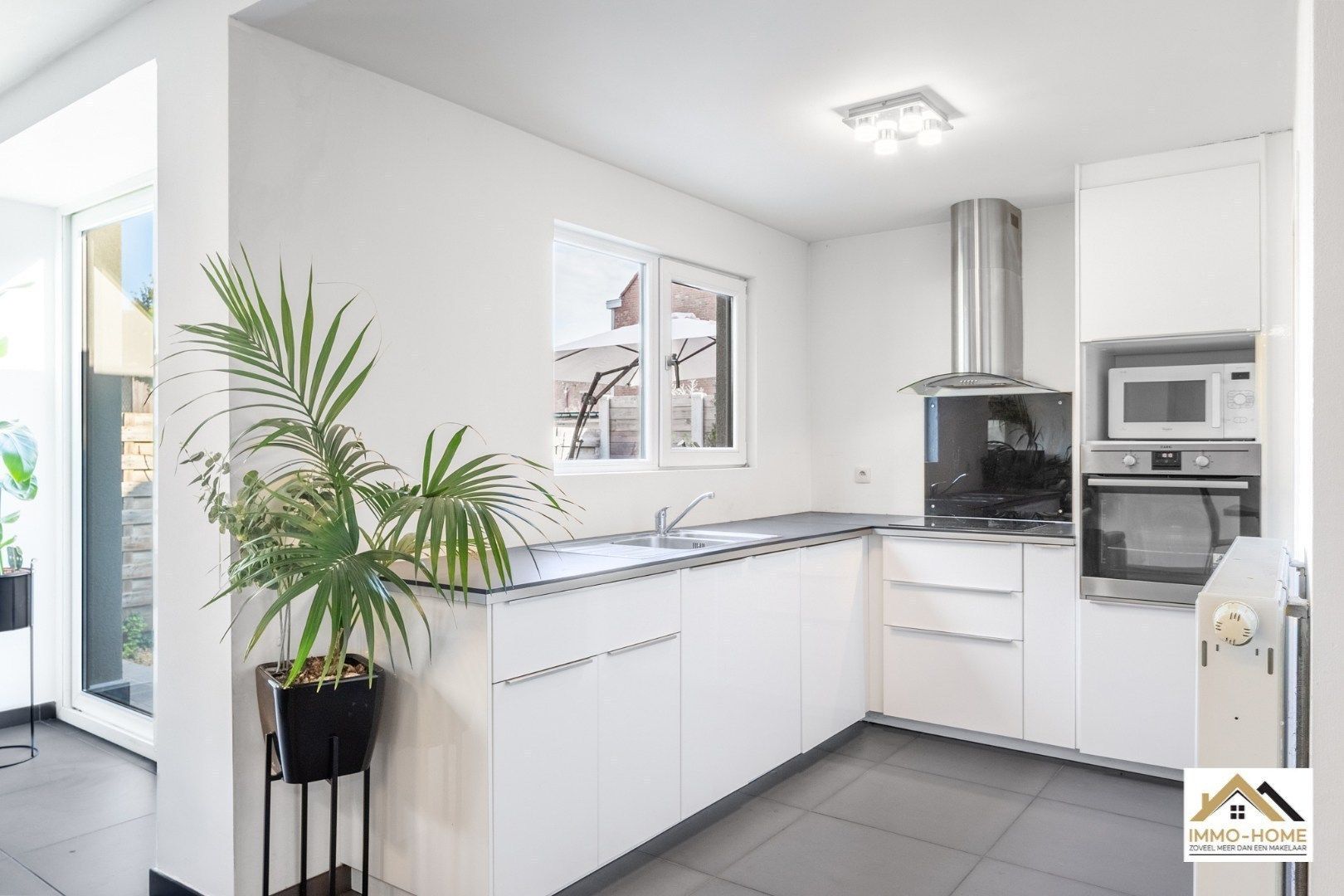 Gerenoveerde Gesloten bebouwing nabij centrum van Lokeren foto 5