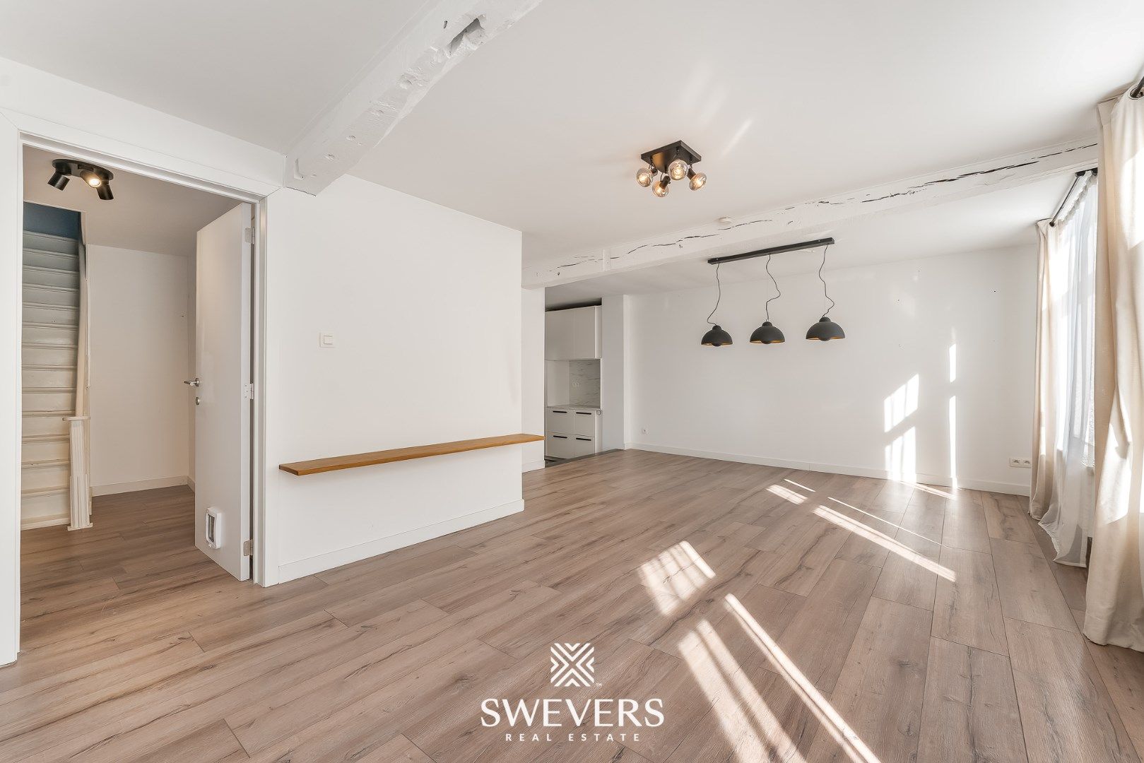 Ruim duplex appartement met knusse stadstuin in hartje Borgloon foto 9