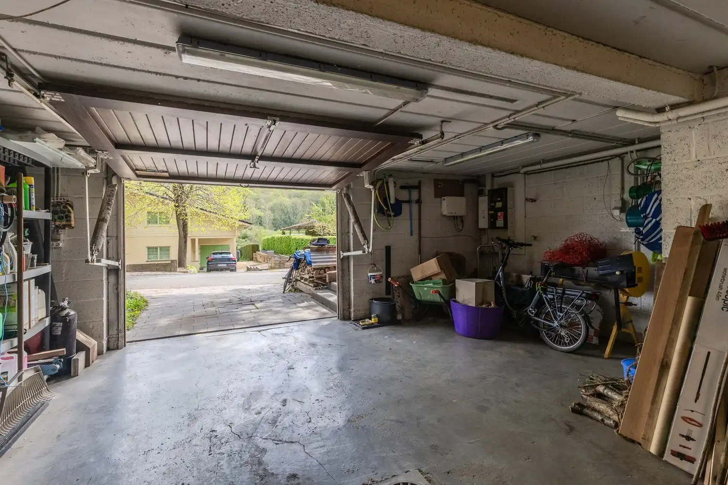 Ruime vrijstaande woning gelegen in de prachtige Jekervallei en net over de grens met Kanne, in Bassenge. foto 26