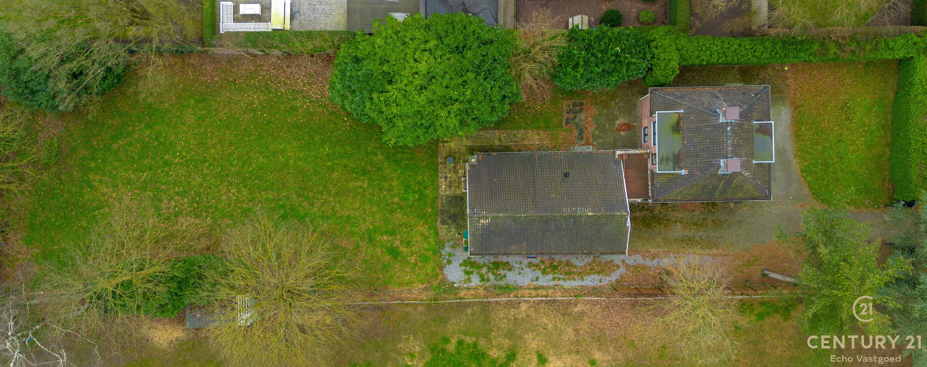 Charmante en gezellige gezinswoning met grote garage en tuin foto 17