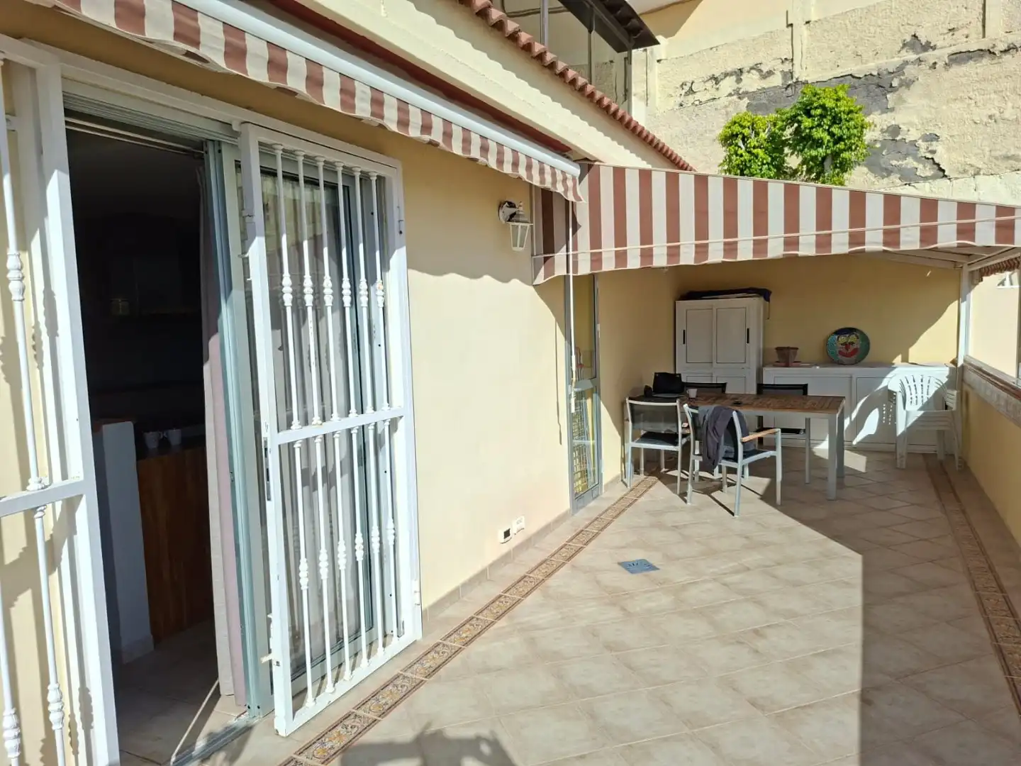 Ruim hoekappartement met drie slaapkamers op topligging foto 11