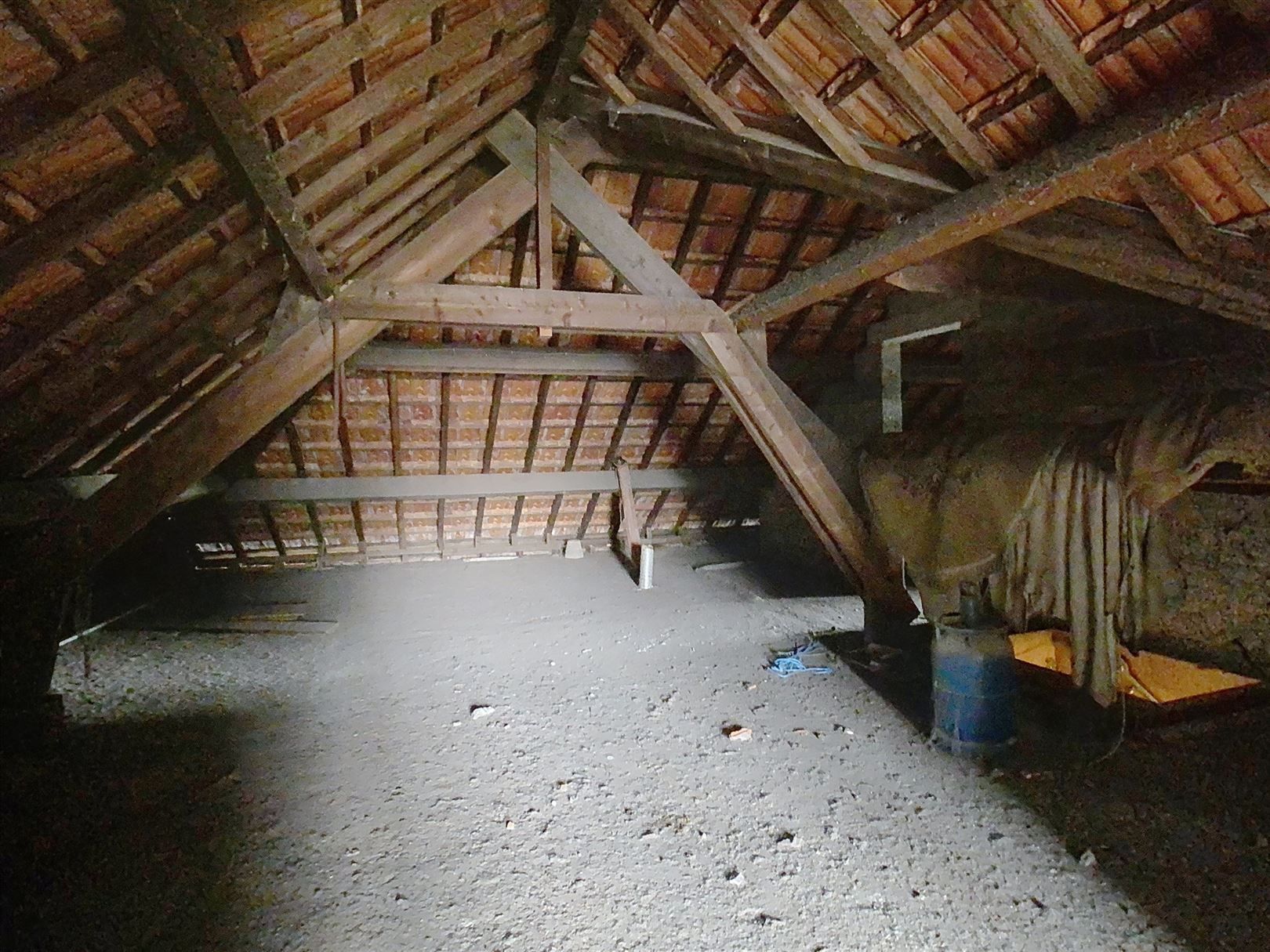 Te renoveren woning met garages, atelier, 12a 57ca foto 29
