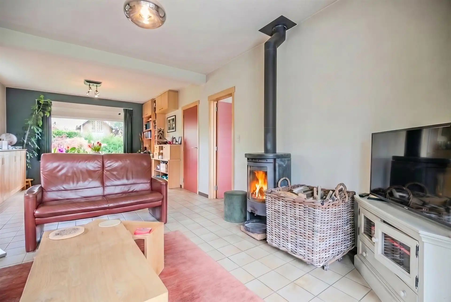 Charmante open bebouwing op een prachtig zuidgericht perceel van 1020m². foto 4