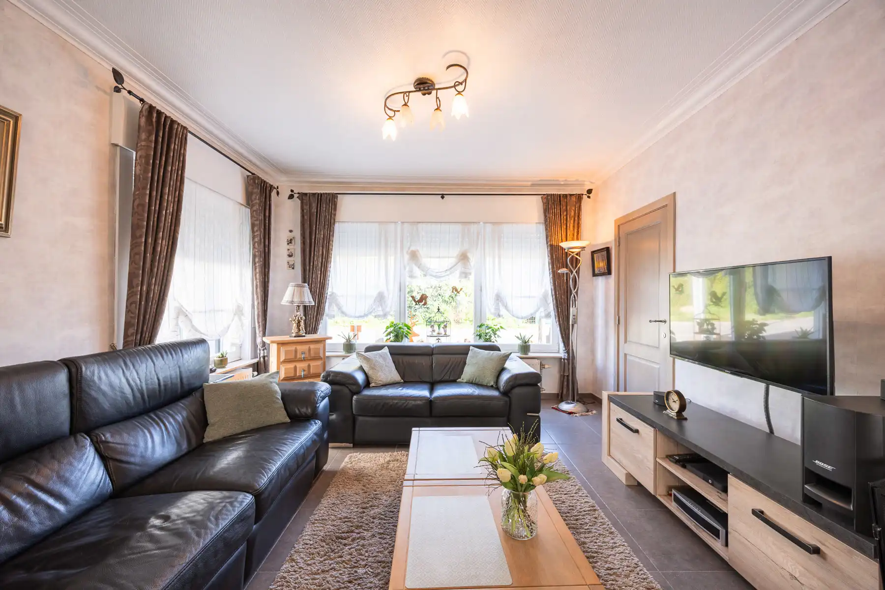 Charmante, uitmuntend onderhouden woning op een ruim perceel foto 6