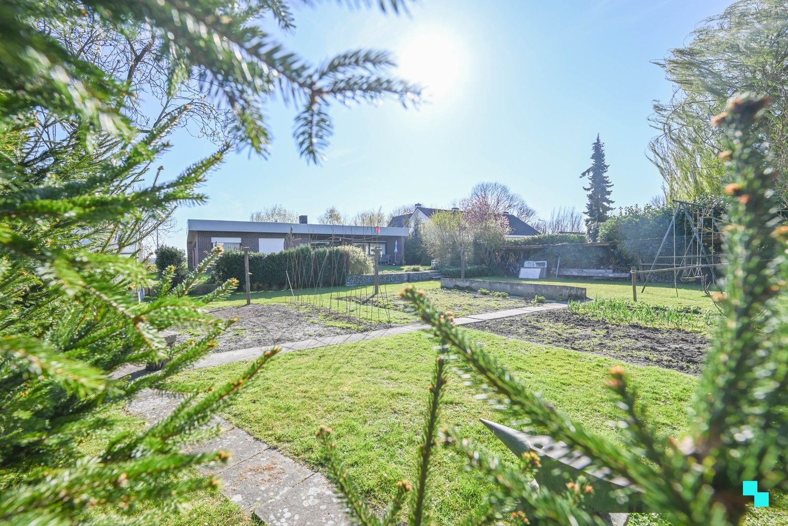 Charmante bungalow met landelijk uitzicht in Moen foto 30