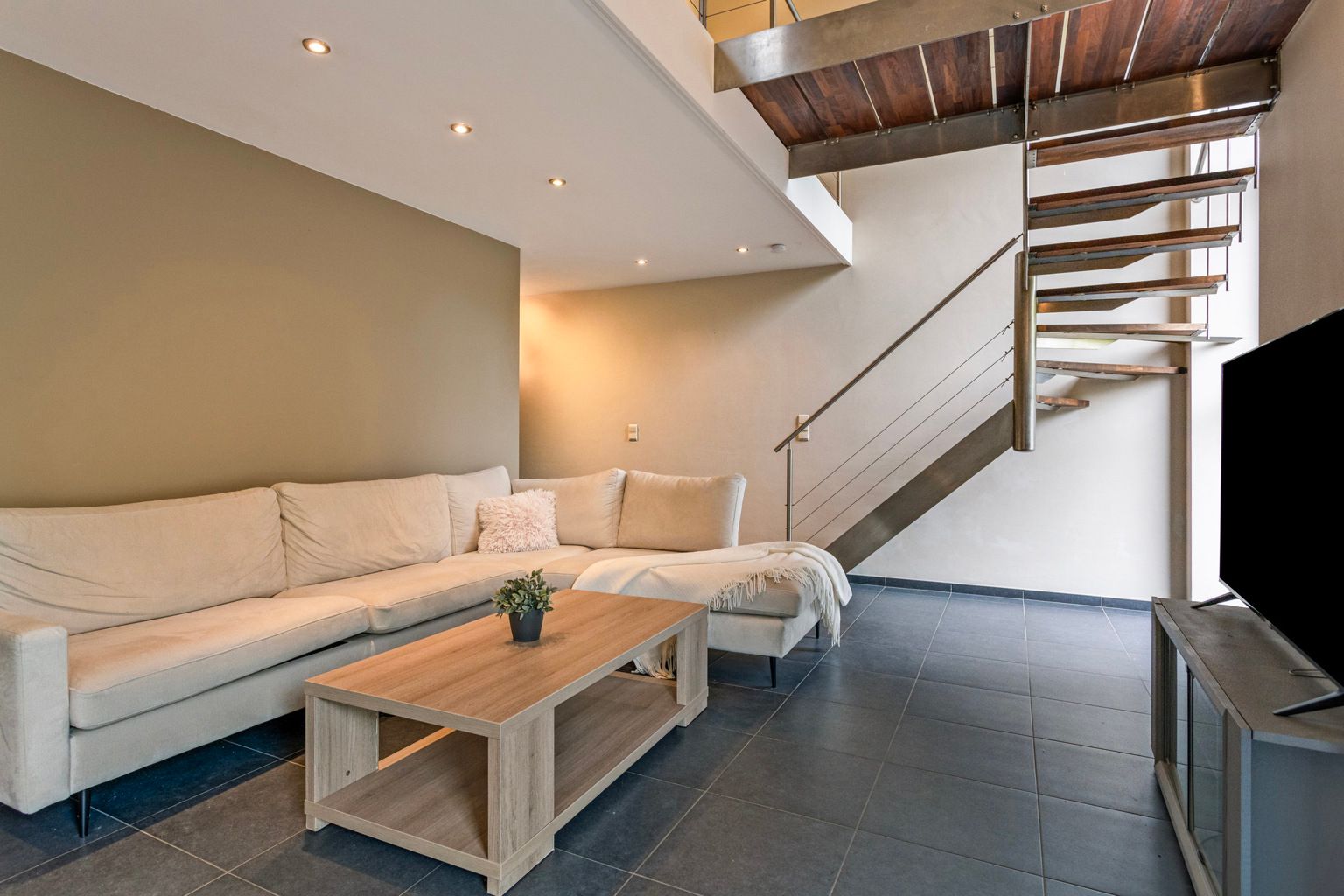 GERENOVEERDE WONING MET TUIN IN BOUTERSEM foto 10