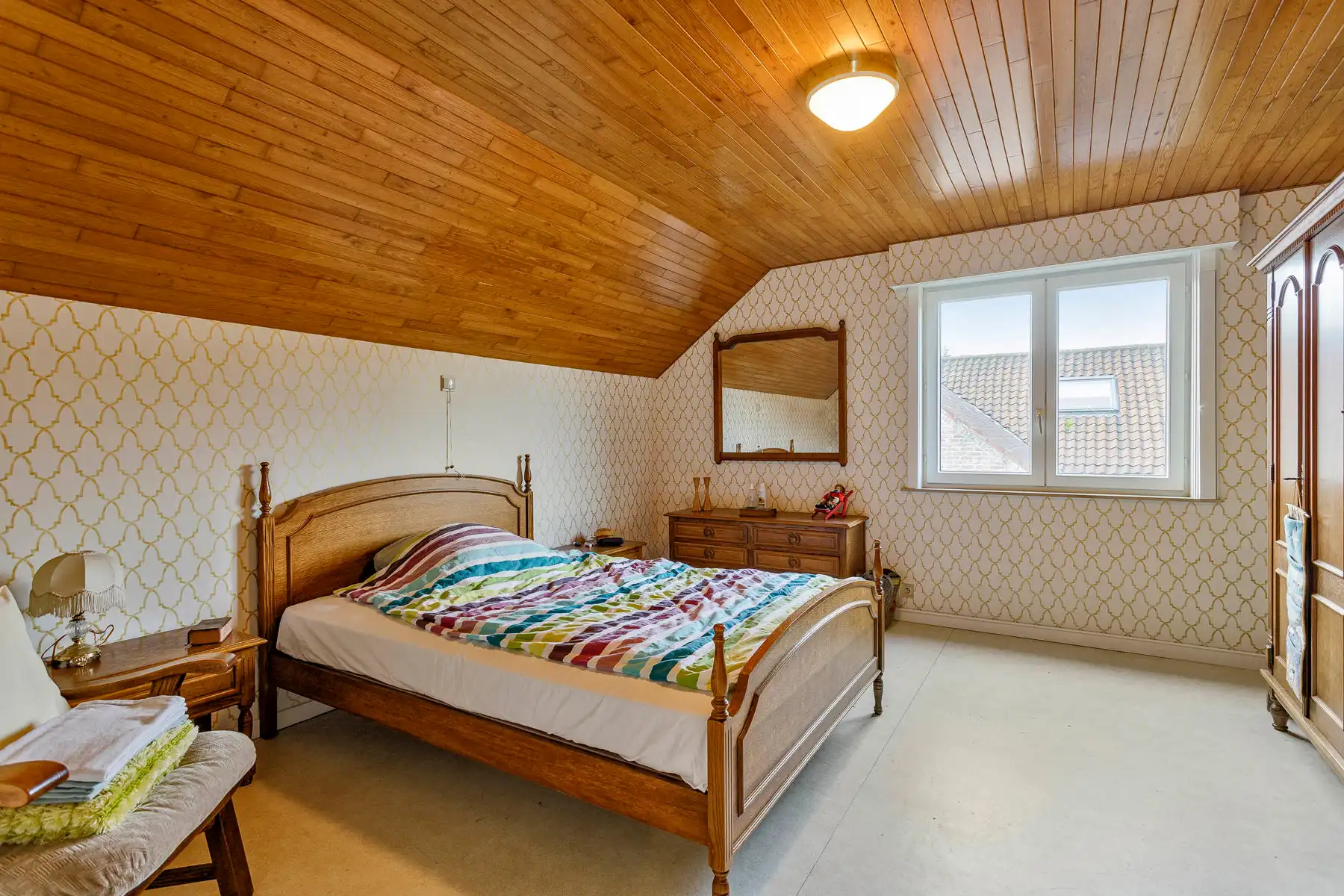 Gelijkvloerse gezinswoning met 4 slaapkamers en grote tuin foto 17