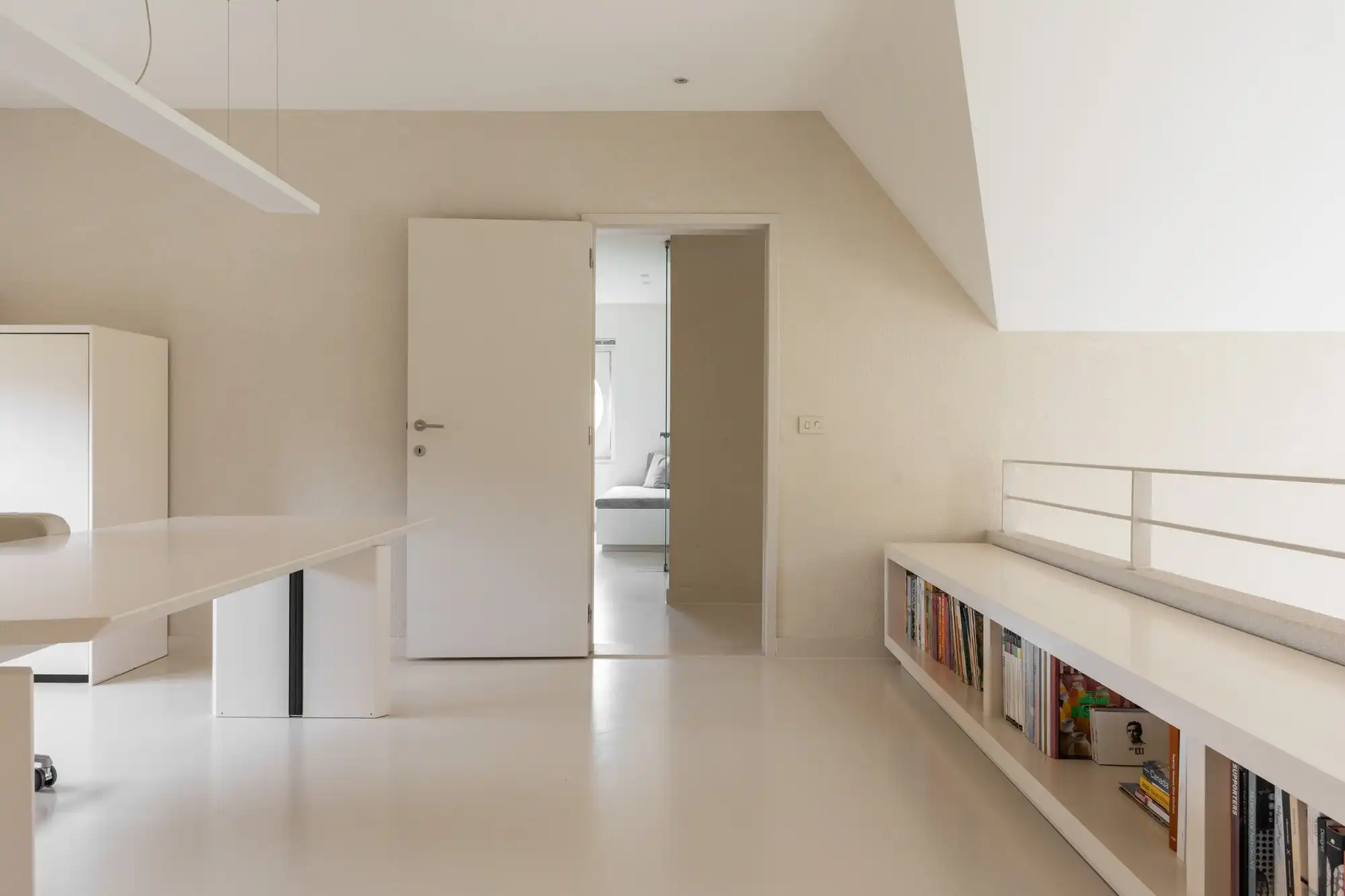 Rustig gelegen vernieuwde villa foto 27