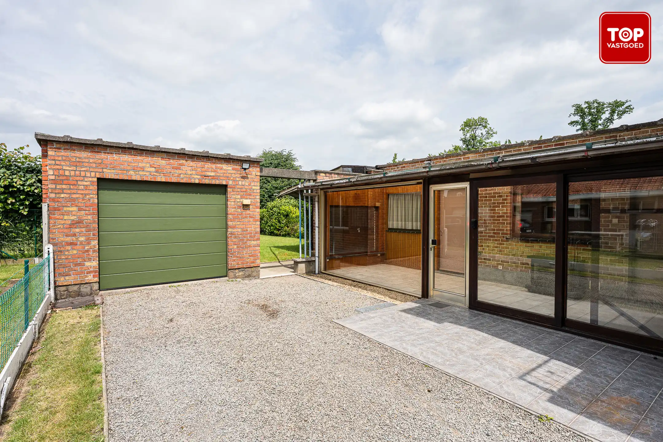 Halfopen bebouwing met 3 slaapkamers, zonnige tuin en garage  foto 29
