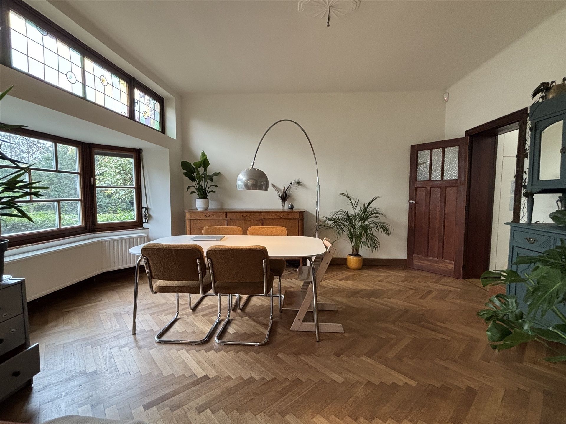 Prachtige, gerenoveerde woning met 4 slaapkamers foto 10