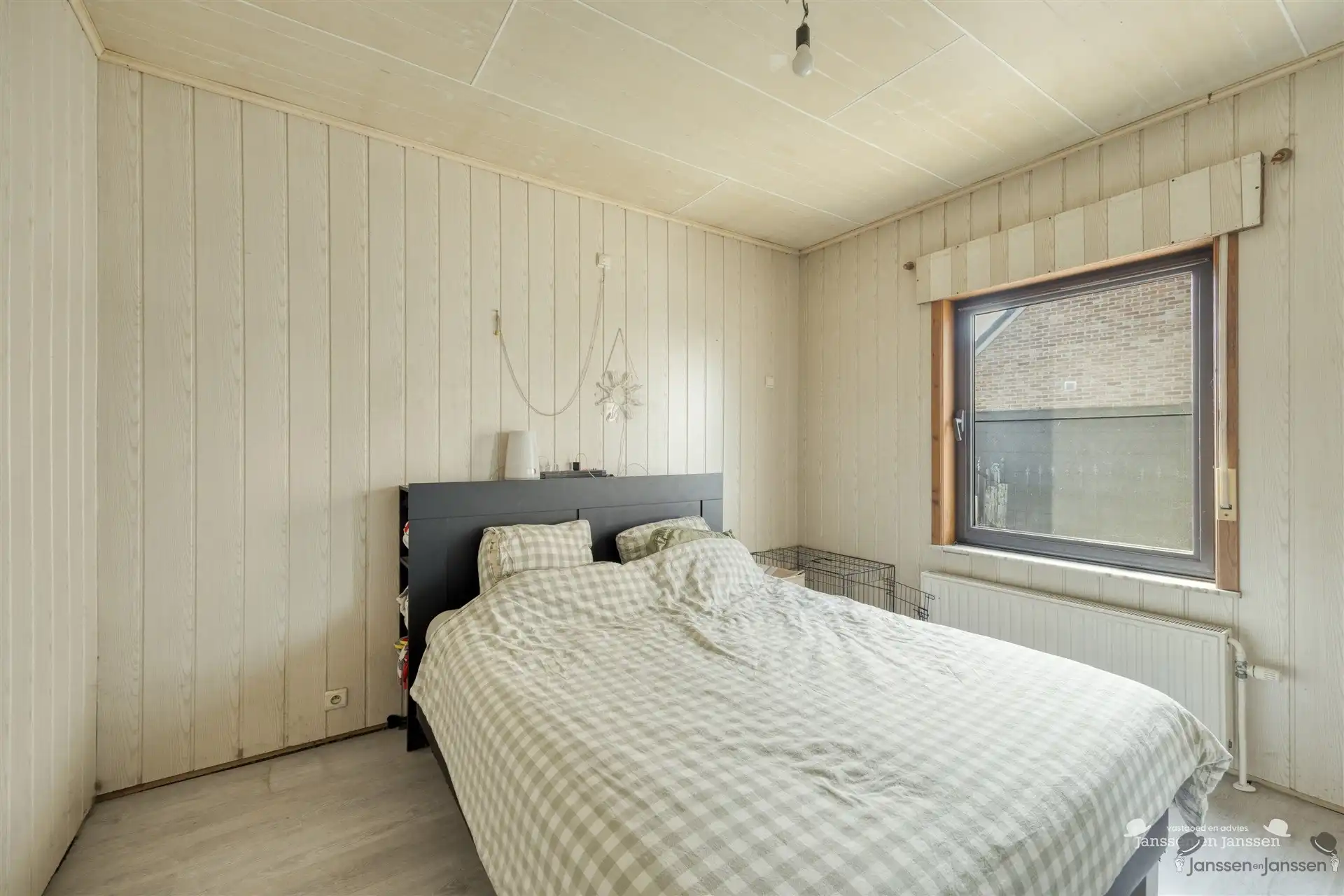 Rustig gelegen bungalow met grote tuin foto 9