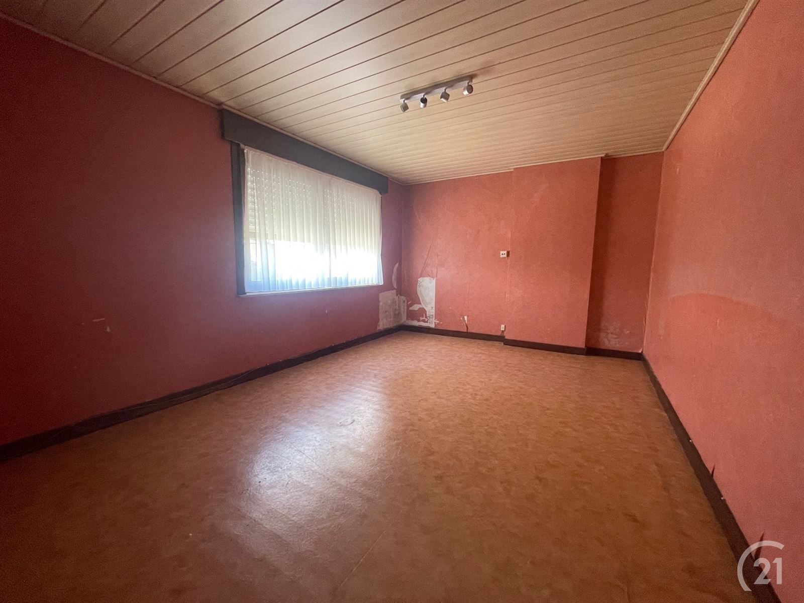 Op te frissen gezinswoning met tuin, garage en schuur op 15 are86 foto 9