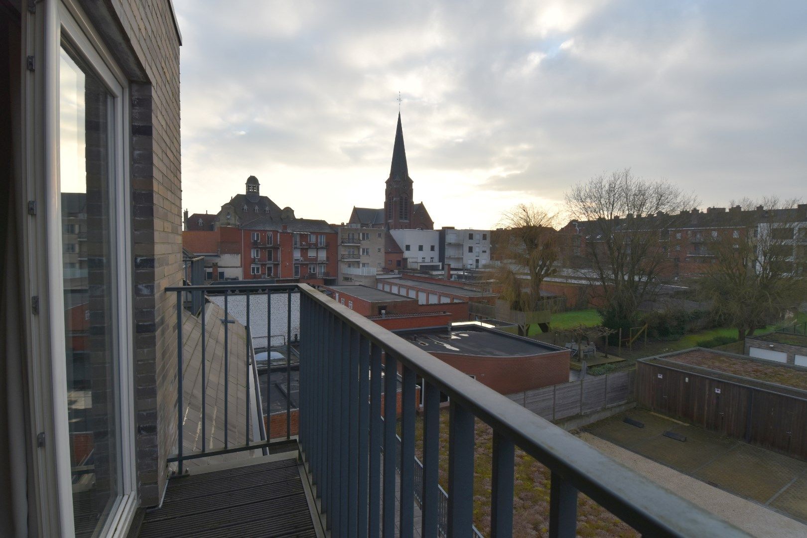 Prachtig appartement met terras en garagebox in centrum Lauwe foto {{pictureIndex}}