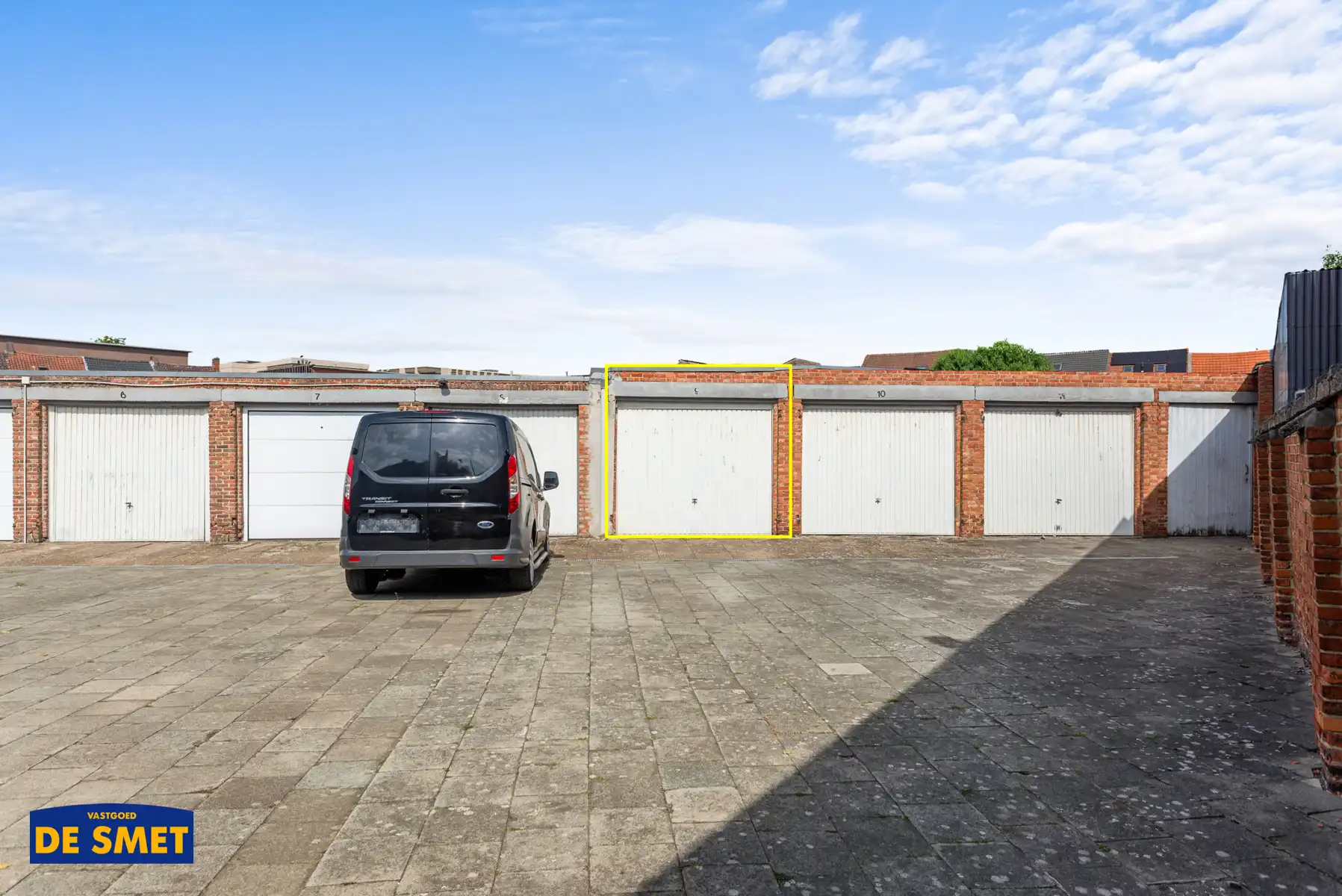 Volledig vernieuwd appartement met achteraan gelegen garage foto 15