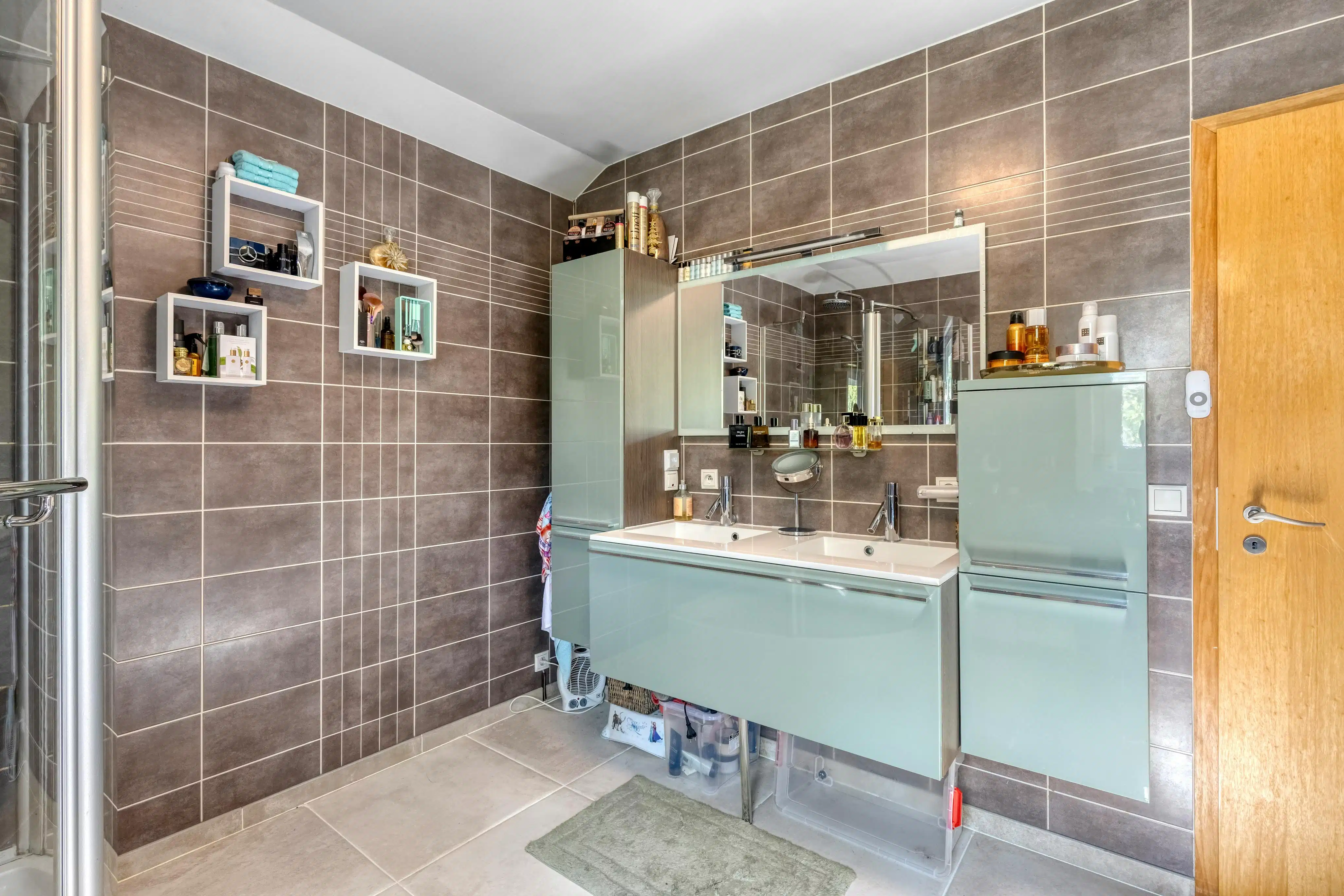 Instapklare gezinswoning met tuin in residentieel Evergem foto 9