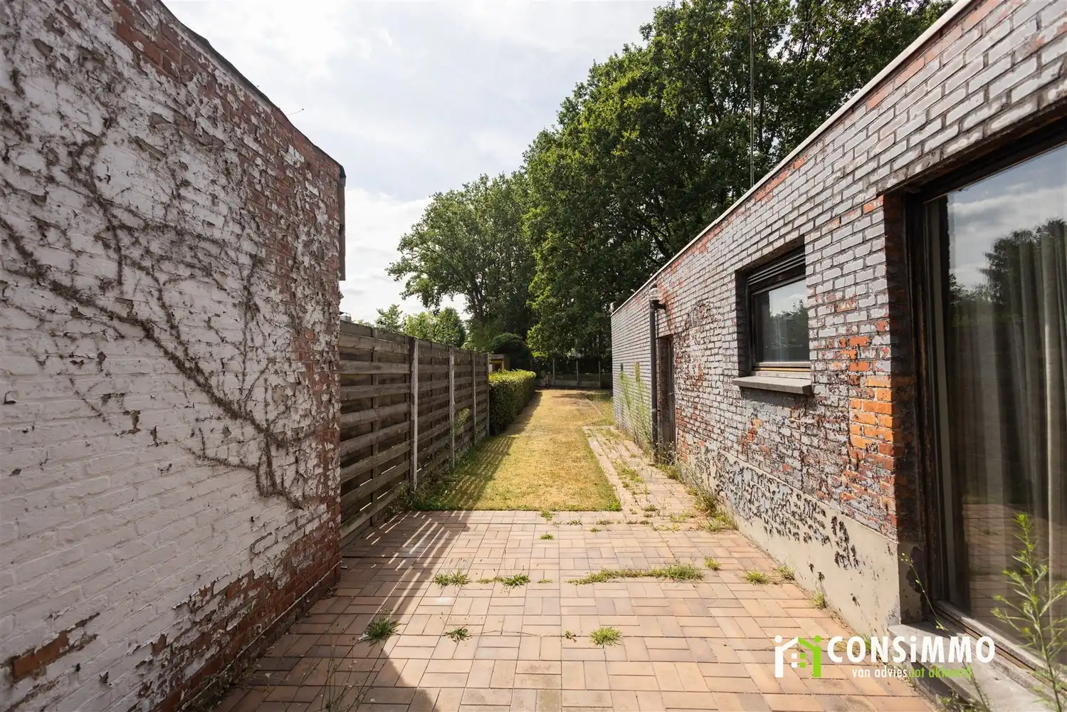 Renovatiepand met bijzonder veel potentieel in Genk-Waterschei foto 23