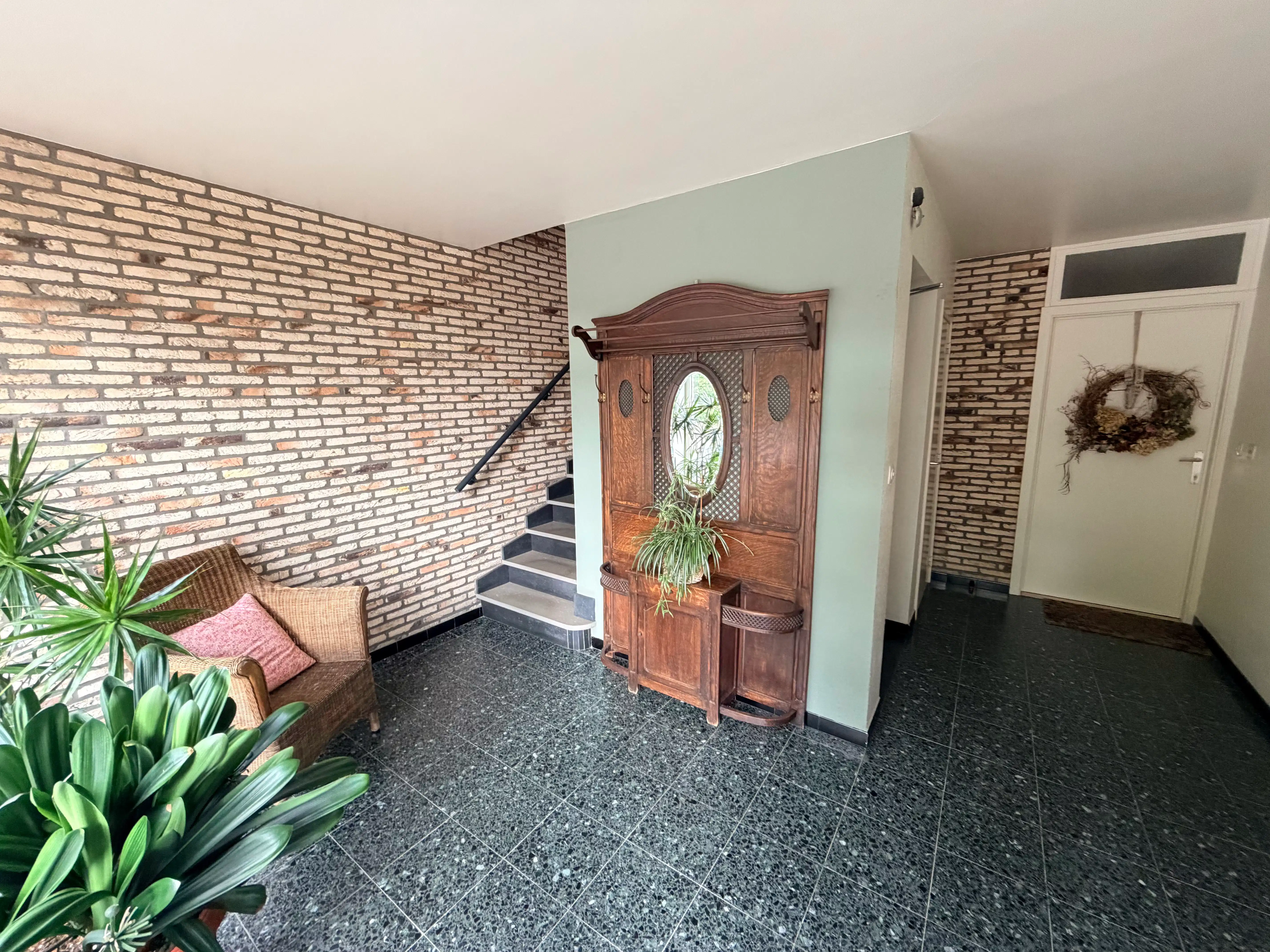 Genk-Bret, Zagerijstraat 35 bus 3: Instapklaar appartement met 3 slaapkamers in een rustige omgeving met een vlotte bereikbaarheid. foto 3