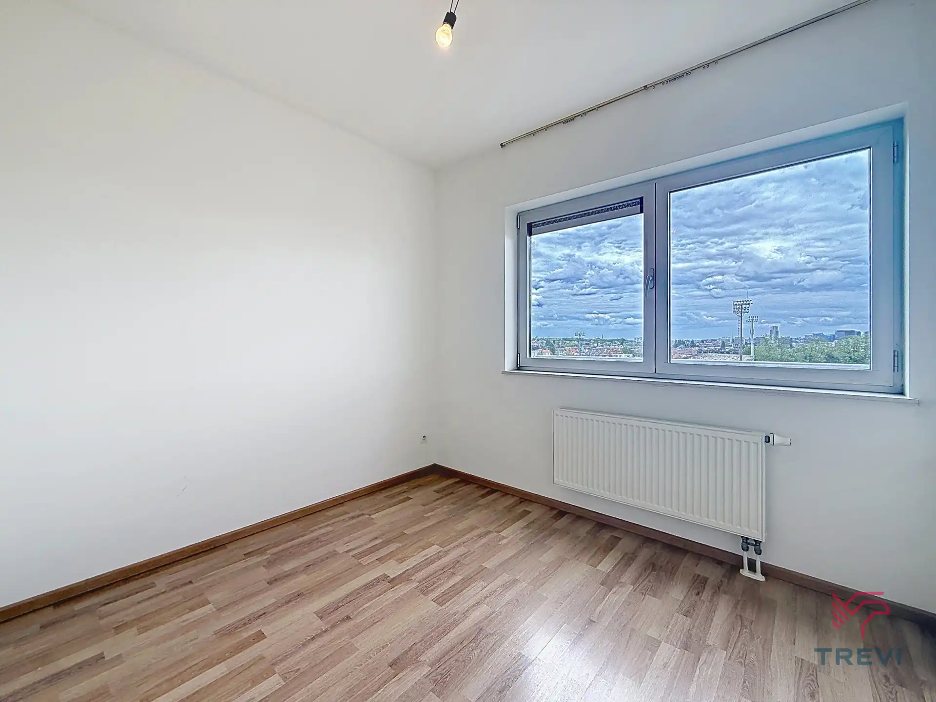 Appartement 2 slaapkamers, tuin - PARKEERPLAATS EN KELDER foto 7