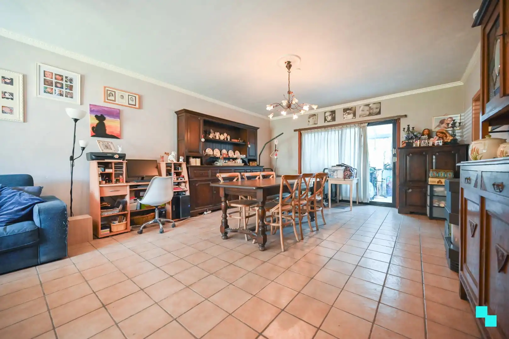 Te renoveren eengezinswoning met vier slaapkamers en ruime tuin foto 6