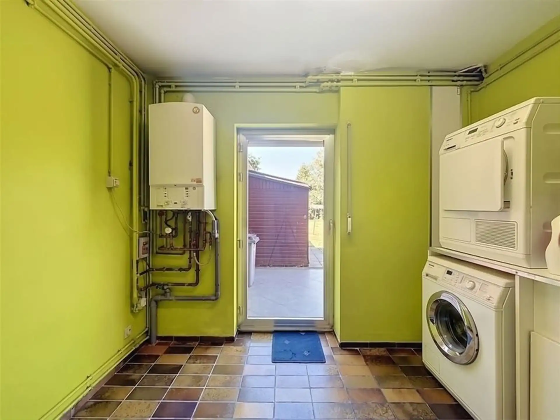 Instapklare woning op toplocatie in Belsele! foto 21