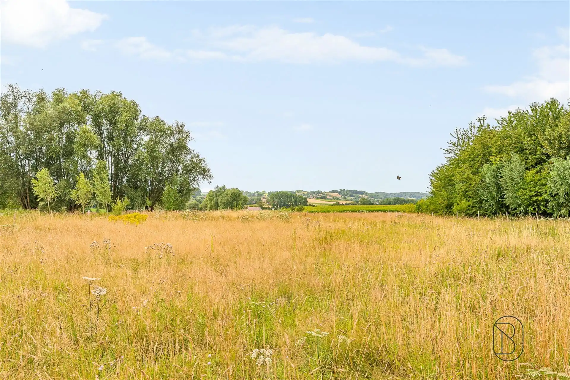 Mooi gelegen bouwgrond voor villa, met prachtig zicht!  foto {{pictureIndex}}