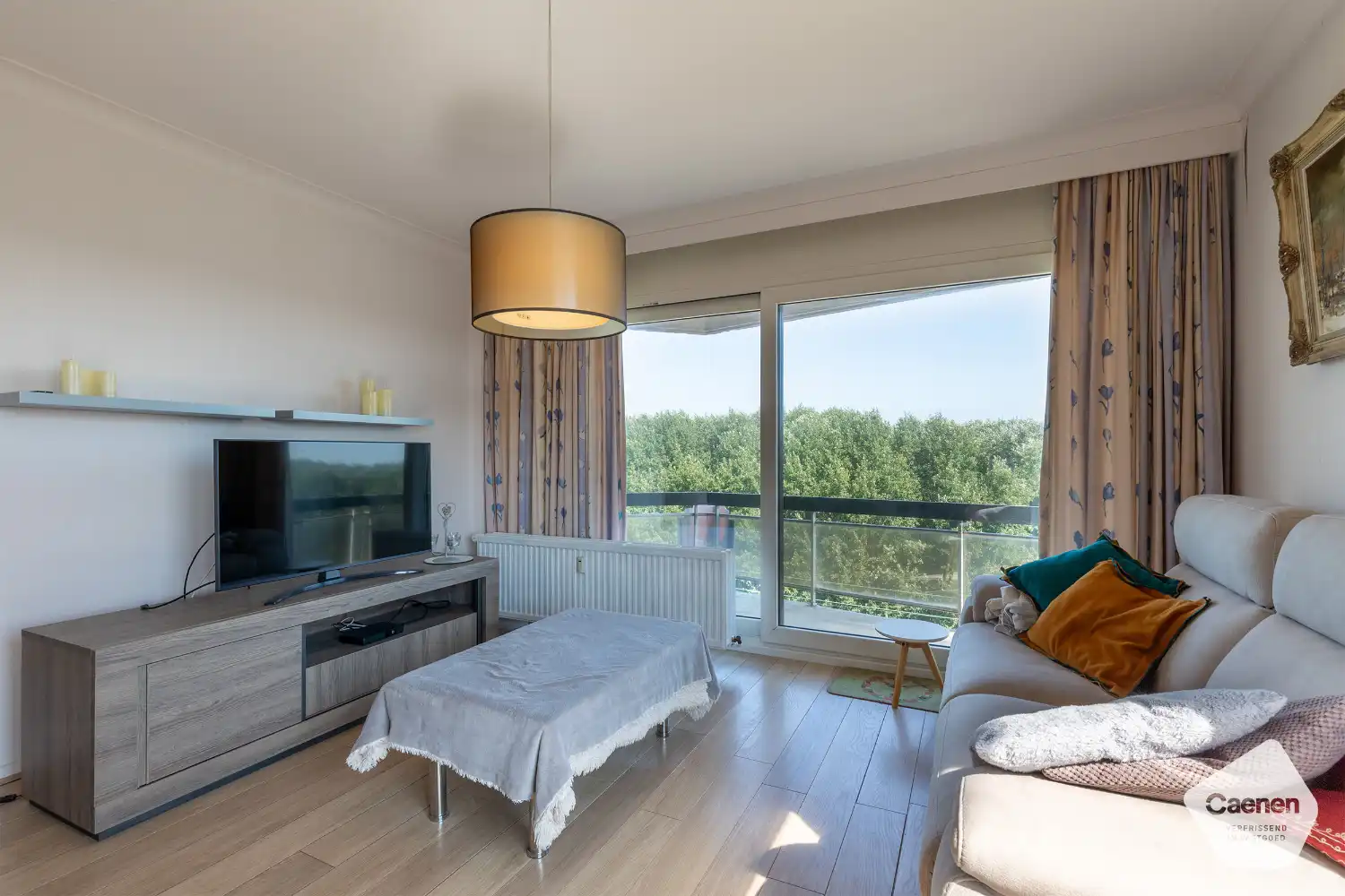 Instapklaar tweeslaapkamerappartement met zonnige terrassen en een weids uitzicht over het hinterland foto 4