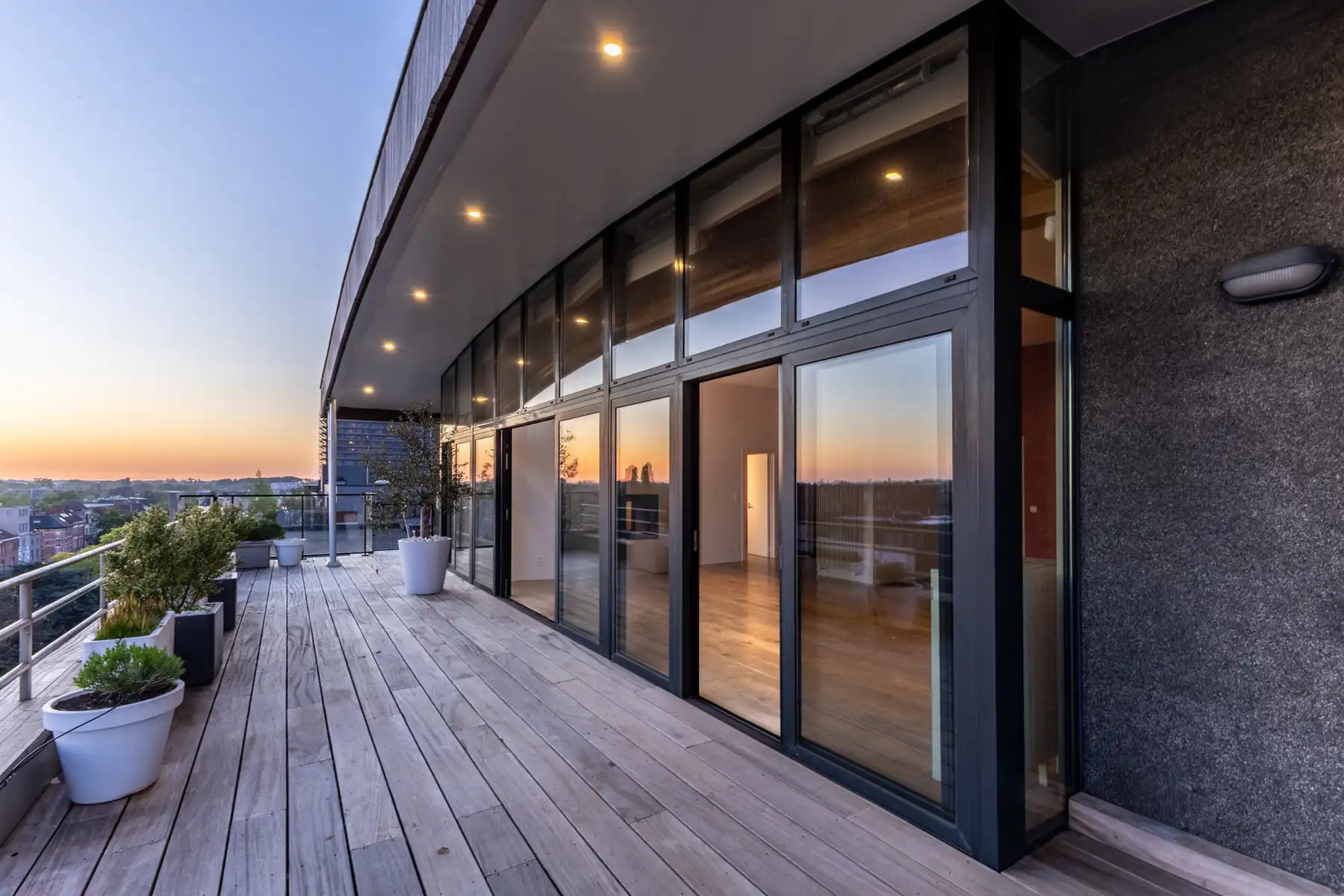 Ruime penthouse met riant zonneterras foto 2