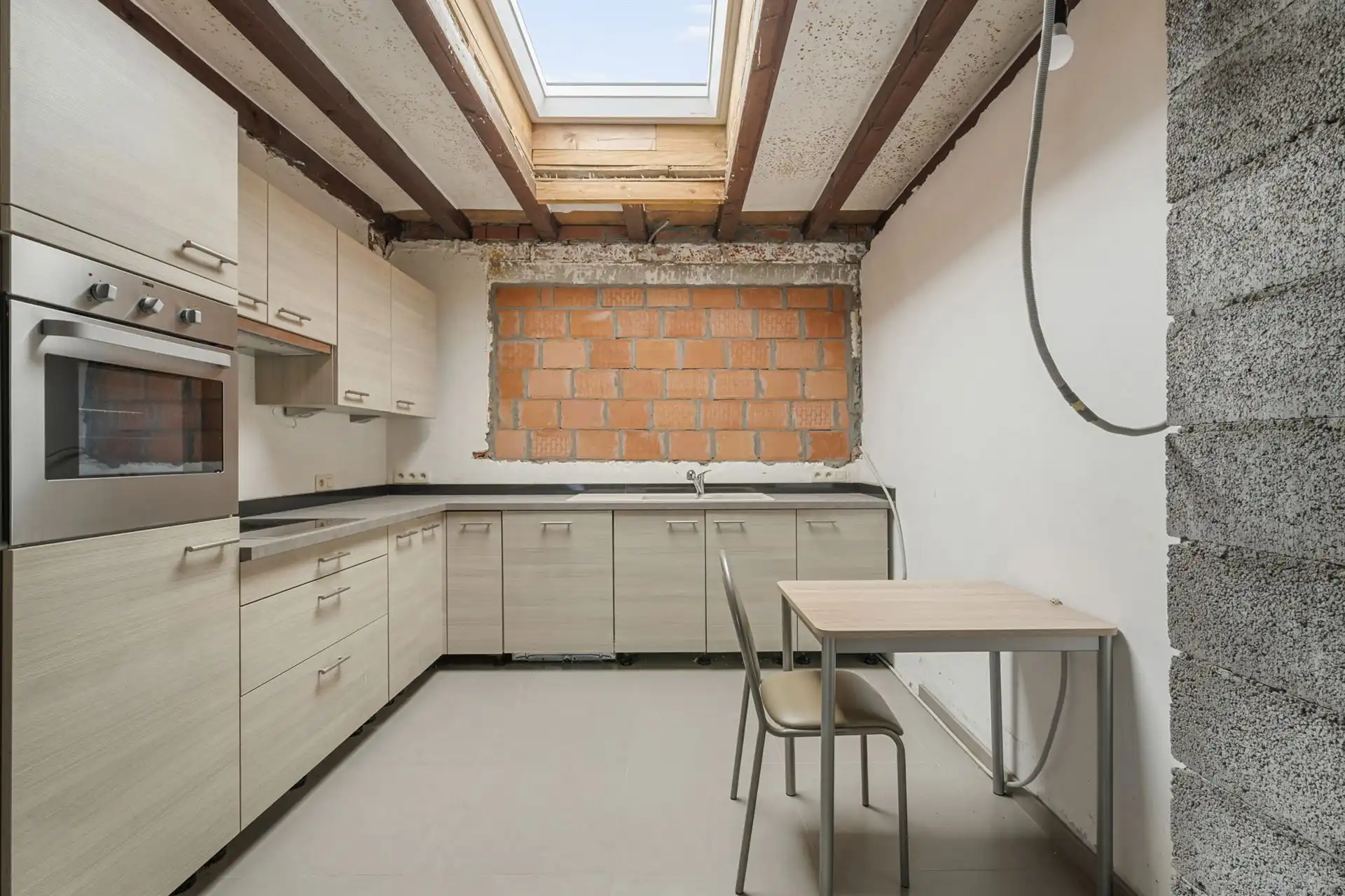 Toffe goedgelegen halfopen bebouwing met loods van 180m²! foto 10