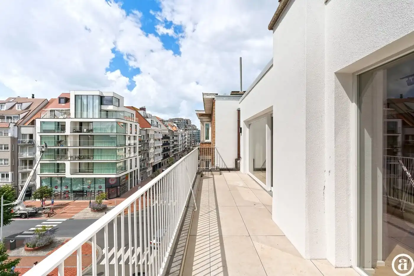Zonnige penthouse (3 slpk) met open zicht nabij Dumortierl. foto 10