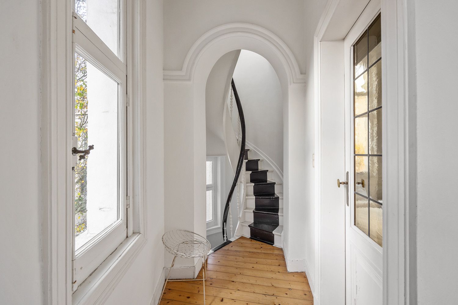 Wonen in een beschermd monument van Jos Bascourt uit 1894 is wonen in een uniek stuk Zurenborg, zonder renovatieplicht foto 11