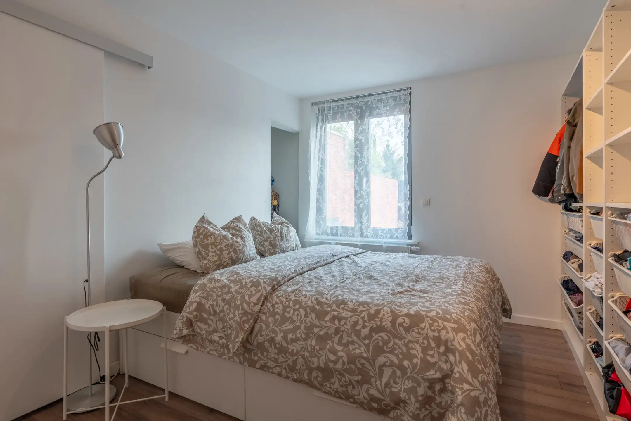 Recent gerenoveerde woning (2023) met 2 slaapkamers en gezellige stadstuin. foto 16