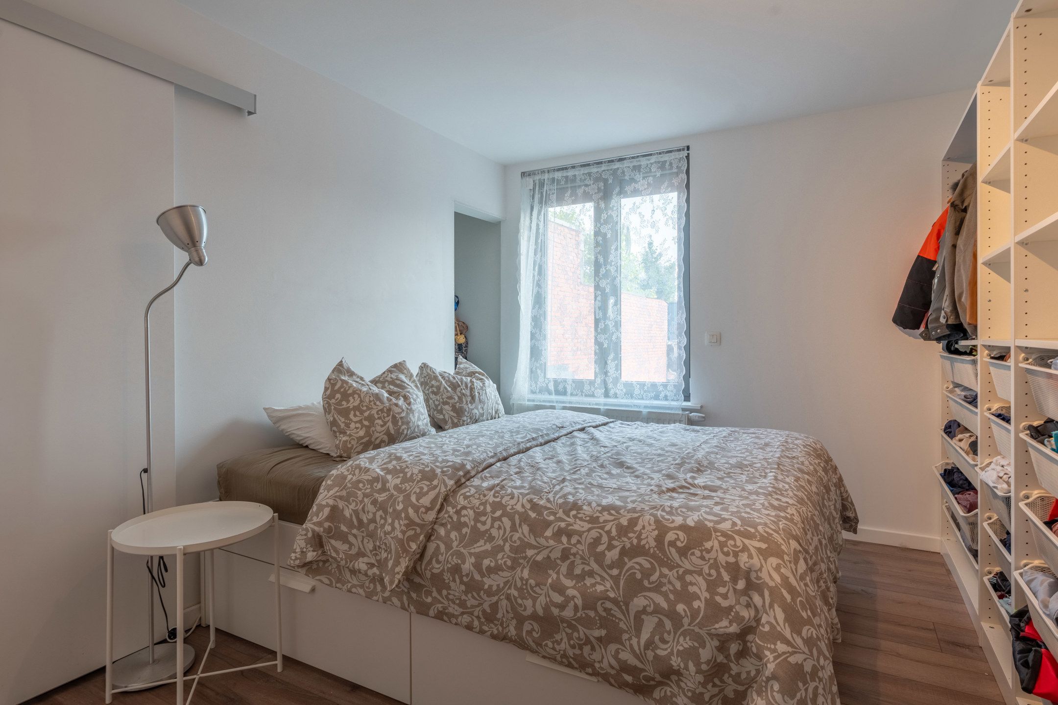 Recent gerenoveerde woning (2023) met 2 slaapkamers en gezellige stadstuin. foto 16