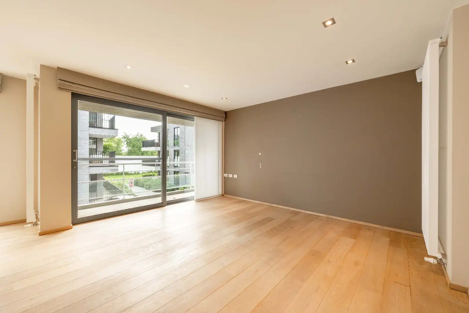 Lichtrijk appartement met gezellig terras foto 17