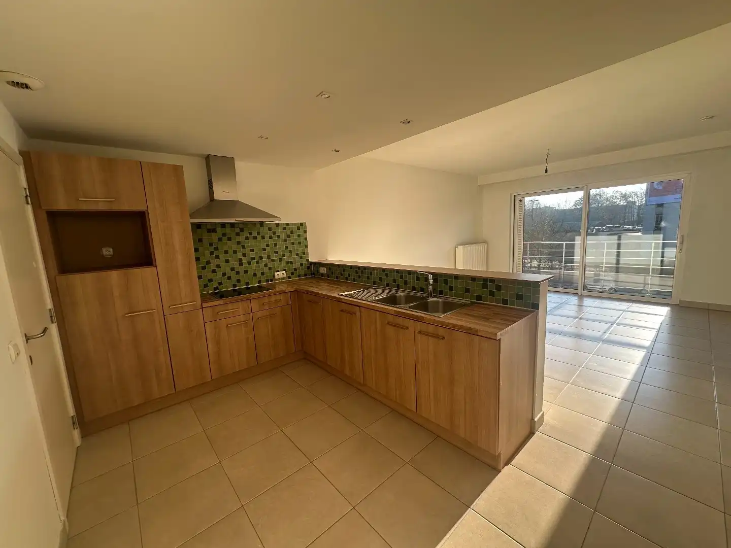 Ruim appartement met bovengrondse staanplaats nabij Sterre! foto 4