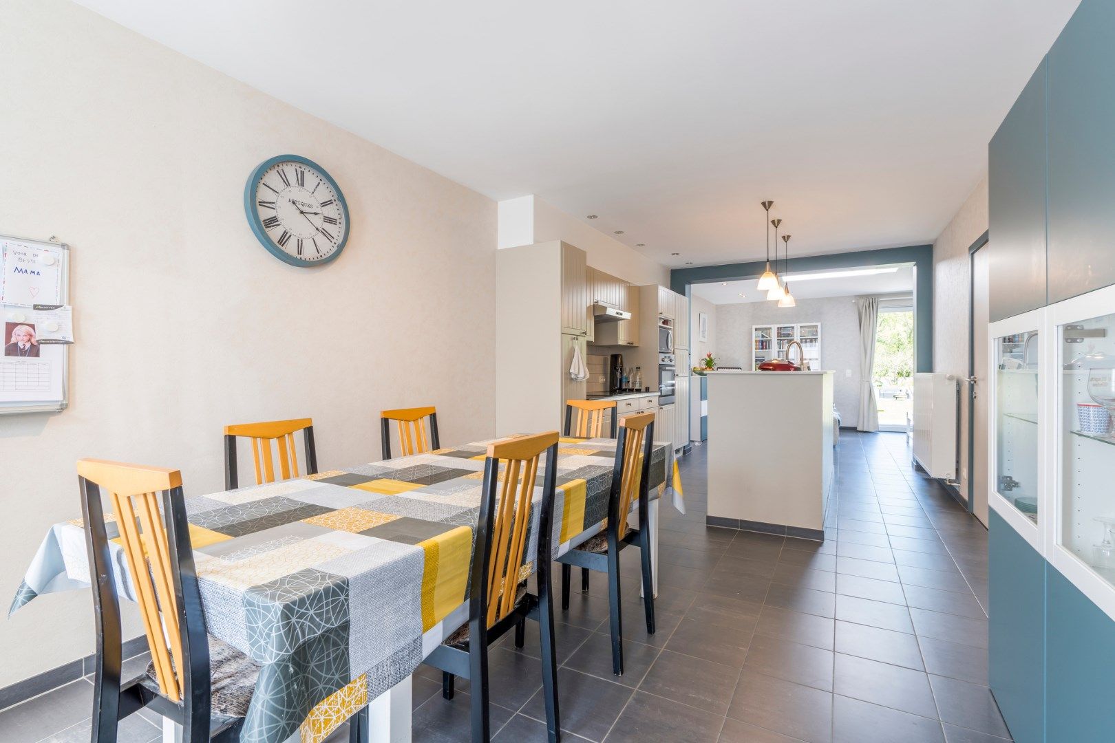 ROESBRUGGE -  Instapklare,  energiezuinige woning voorzien van 4 slaapkamers en zonnige tuin! foto 3