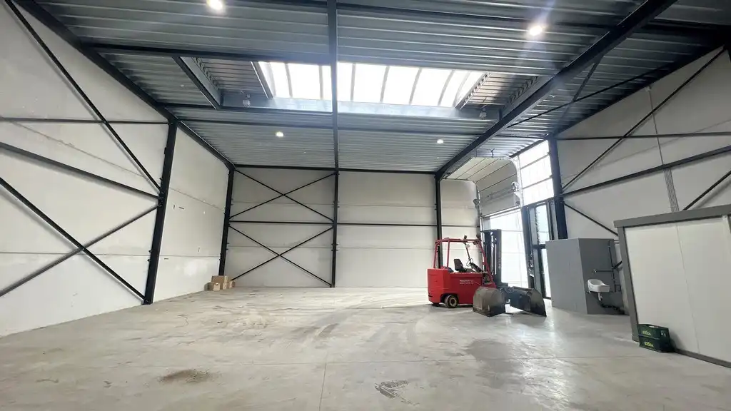 Recent magazijn te huur in Hoogveld Business Park in Dendermonde foto 4