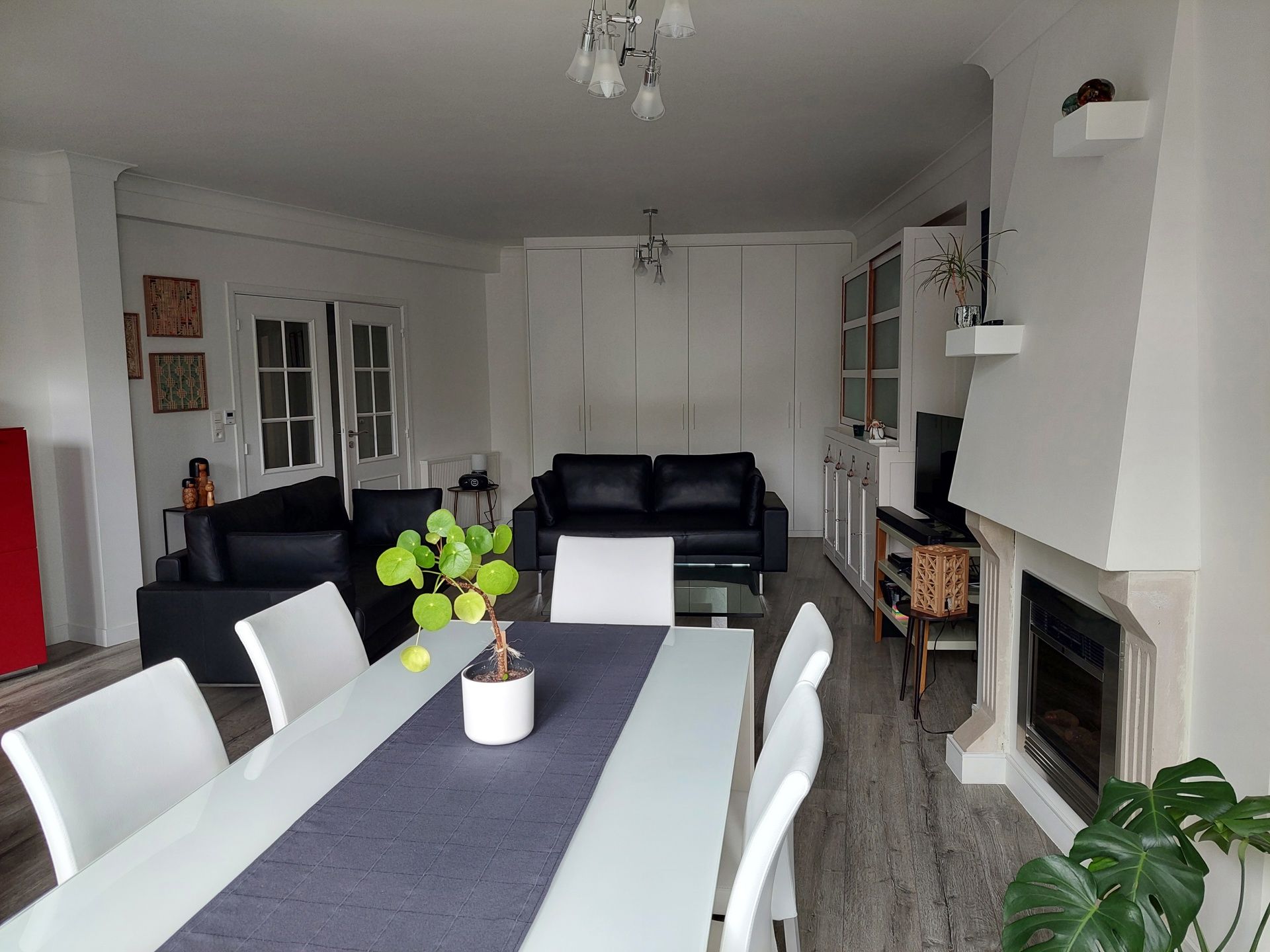 GENT - Instapklaar 4 slaapkamer appartement op 1ste verdiep foto 8